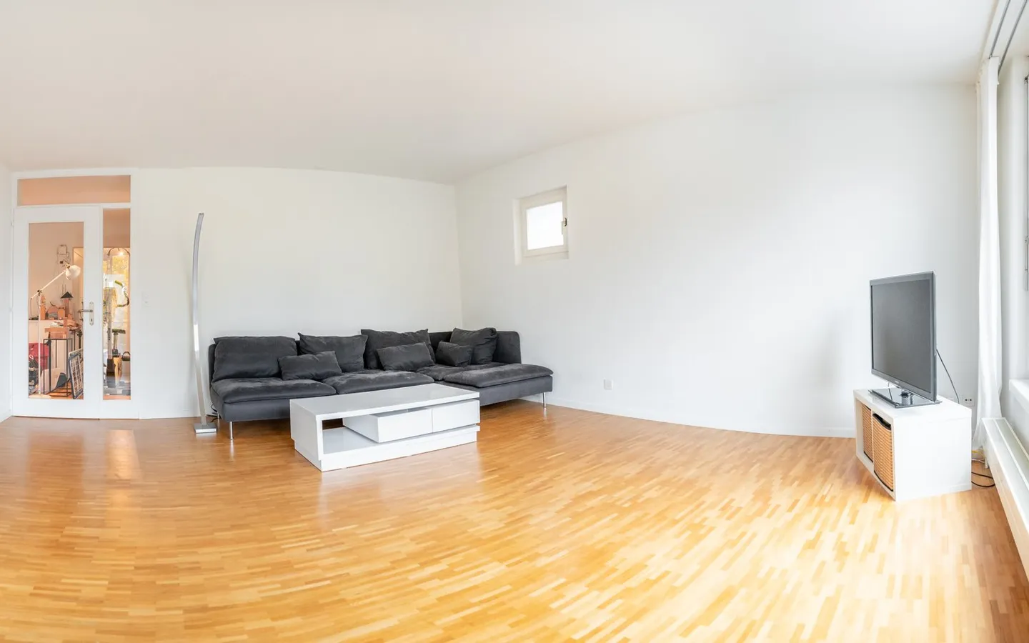 Ampio appartamento di 4,5 stanze con vista a Kirchlindach - Foto 4 di 23