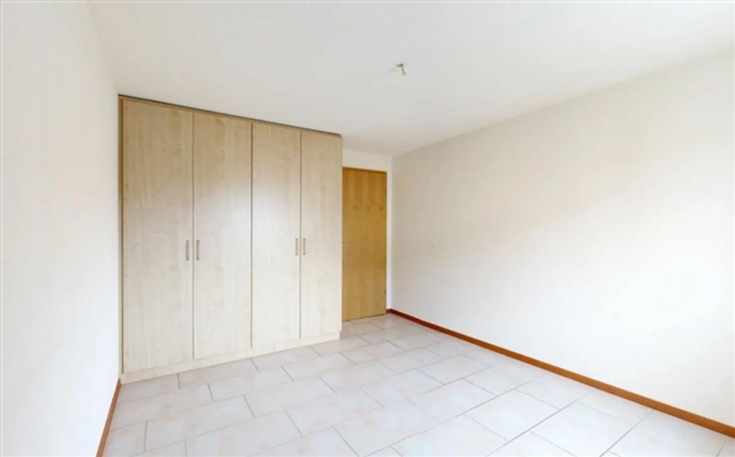 Casa moderna con charme, comfort e posizione centrale a Brügg - Foto 13 di 16