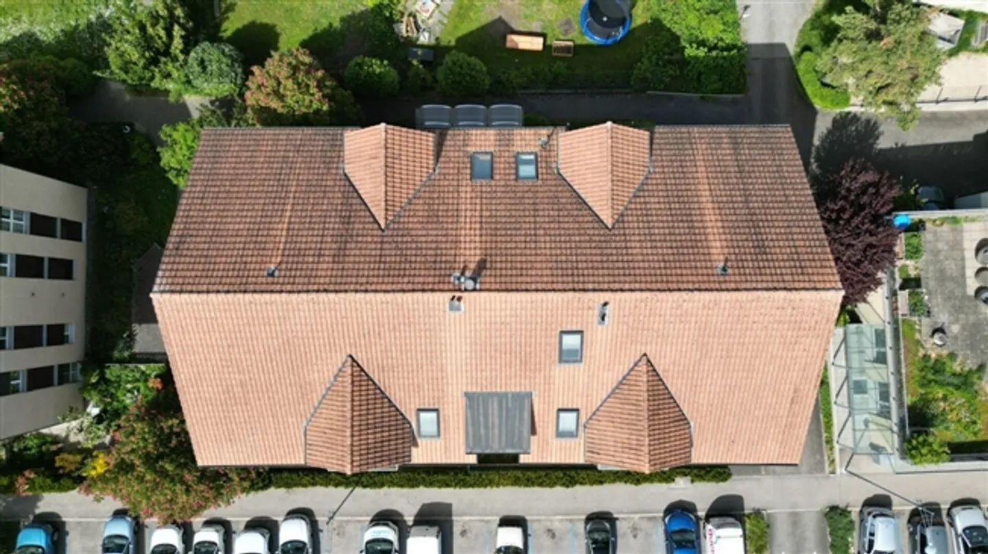 Casa moderna con charme, comfort e posizione centrale a Brügg - Foto 15 di 16