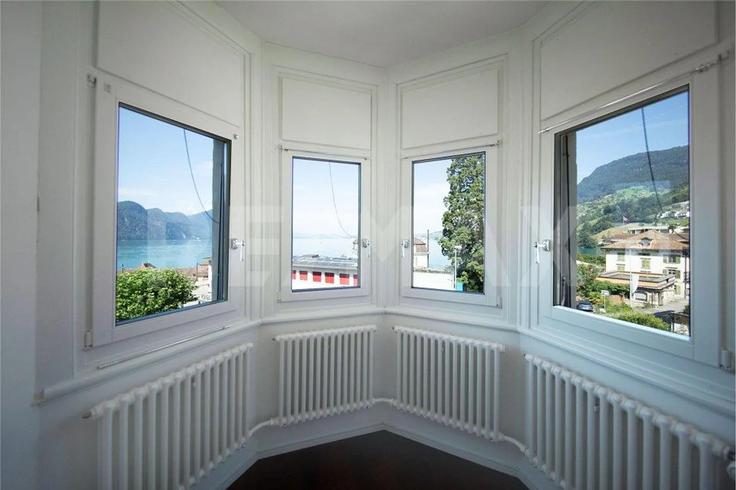 À louer à long terme, charmant appartement sous les combles de 3,5 pièces au Schlössli à Vitznau - Photo 6 sur 13