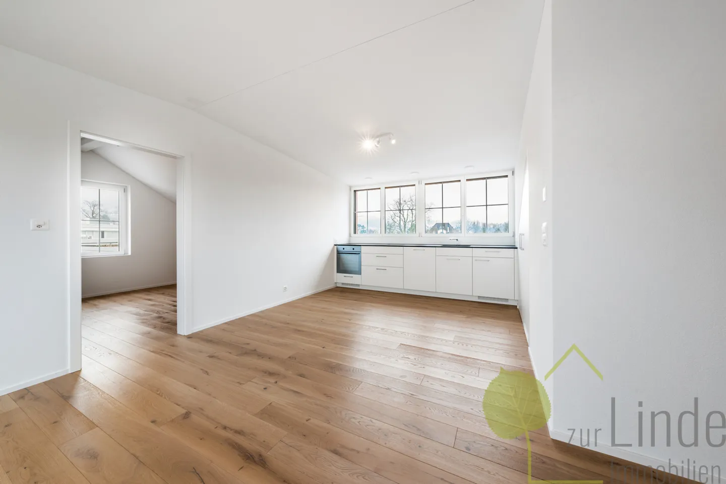 Charmante Dachwohnung in Turgi - Foto 1 von 9