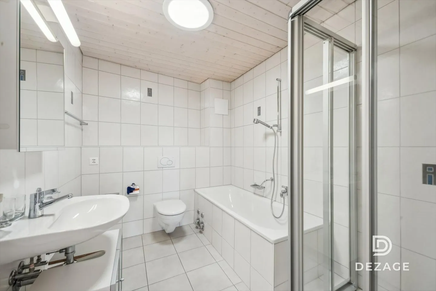 Crossing attic with balcony and panoramic view in the heart of the charming village of - Photo 5 of 13