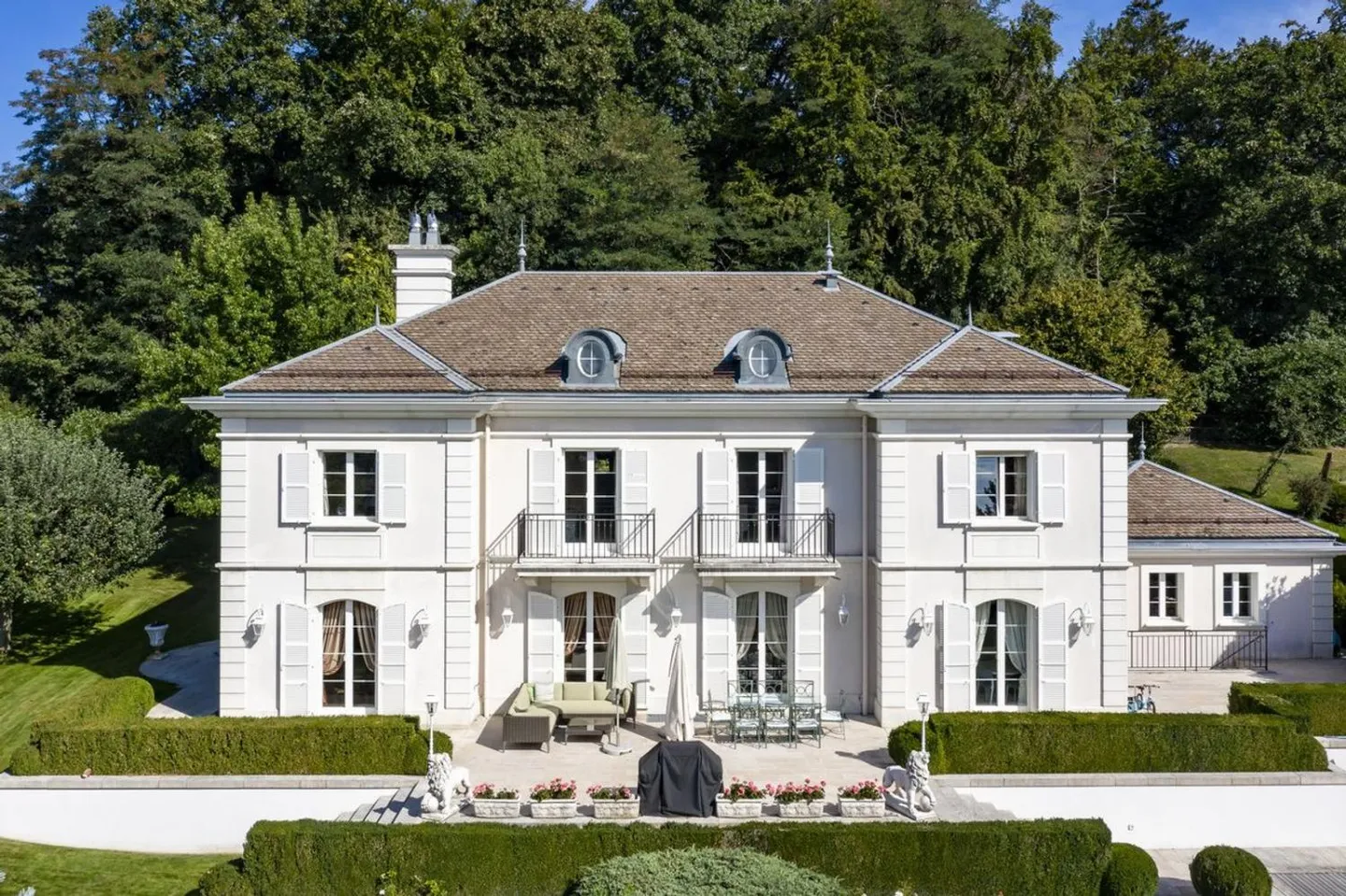 Propriété d'exception avec piscine - Photo 3 sur 12