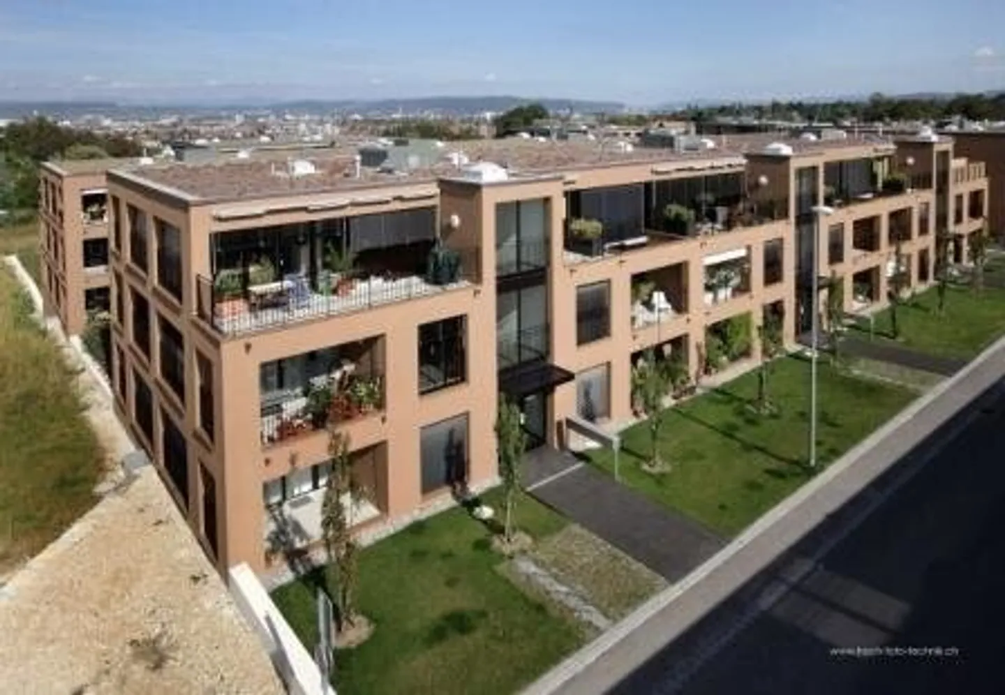 Modernes Apartment mit sonnigem Balkon - Foto 1 von 7