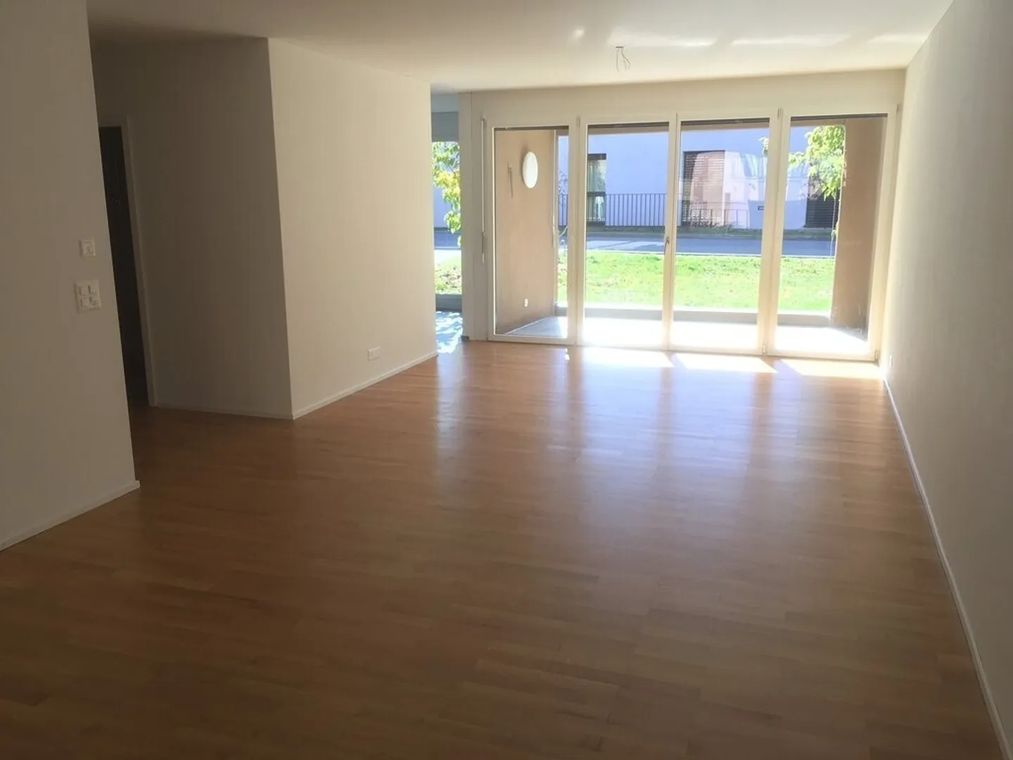 Modernes Apartment mit sonnigem Balkon - Foto 3 von 7