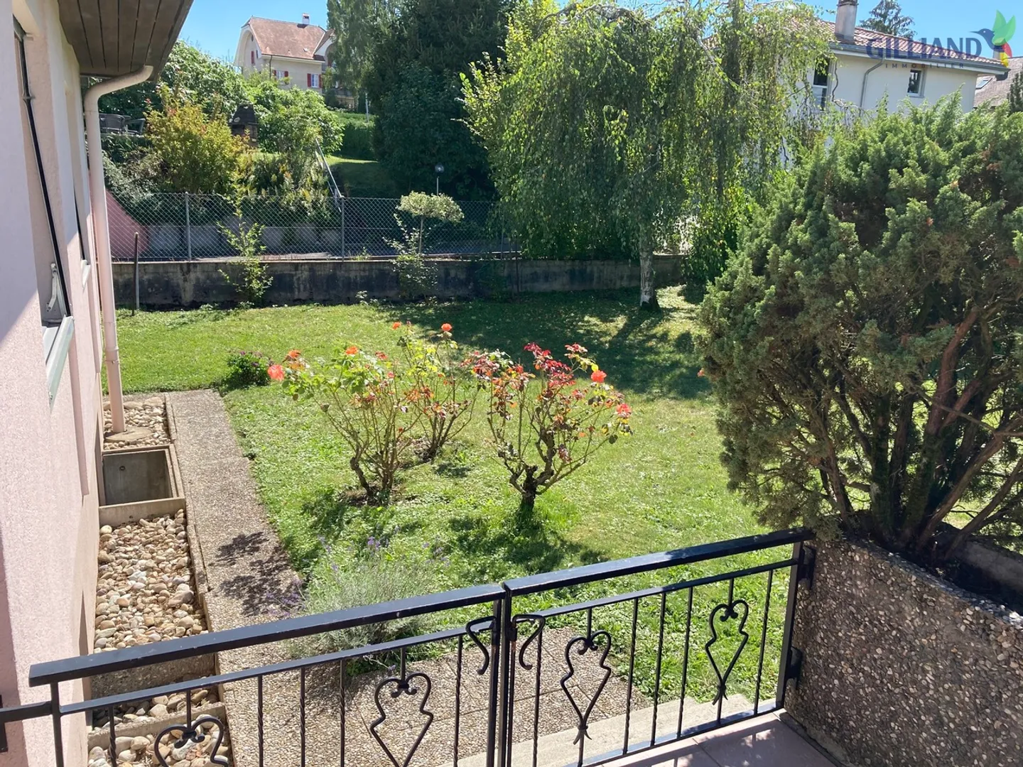 FOR RENT INDIVIDUAL VILLA WITH 5.5 ROOMS AND GARDEN IN PAYENNE - Photo 4 of 22