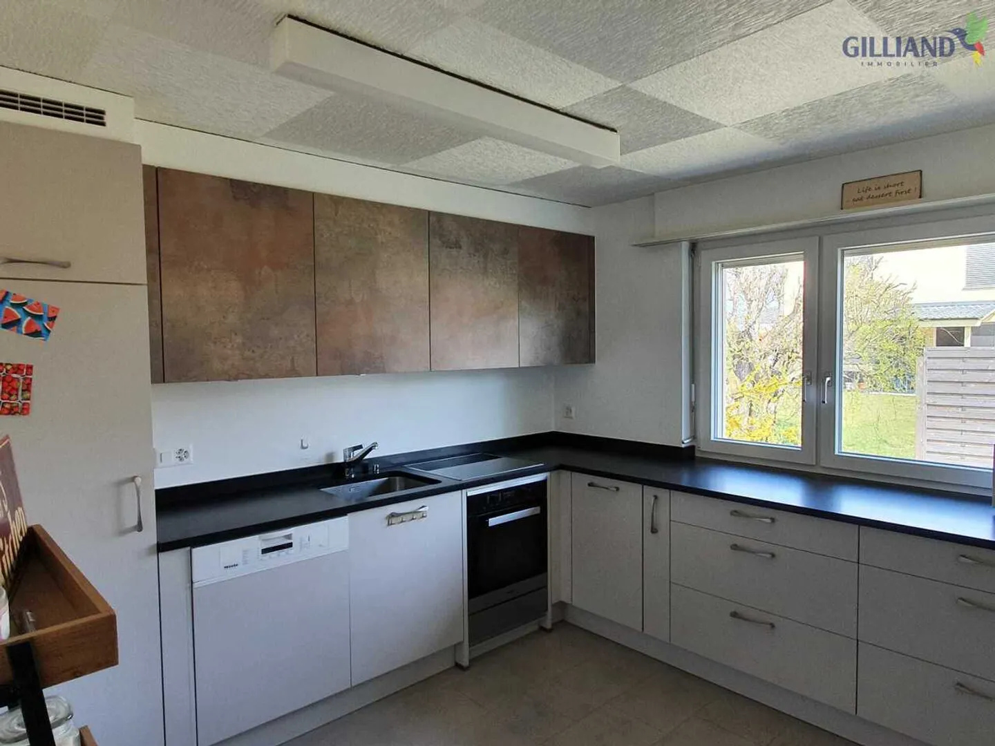 FOR RENT INDIVIDUAL VILLA WITH 5.5 ROOMS AND GARDEN IN PAYENNE - Photo 6 of 22