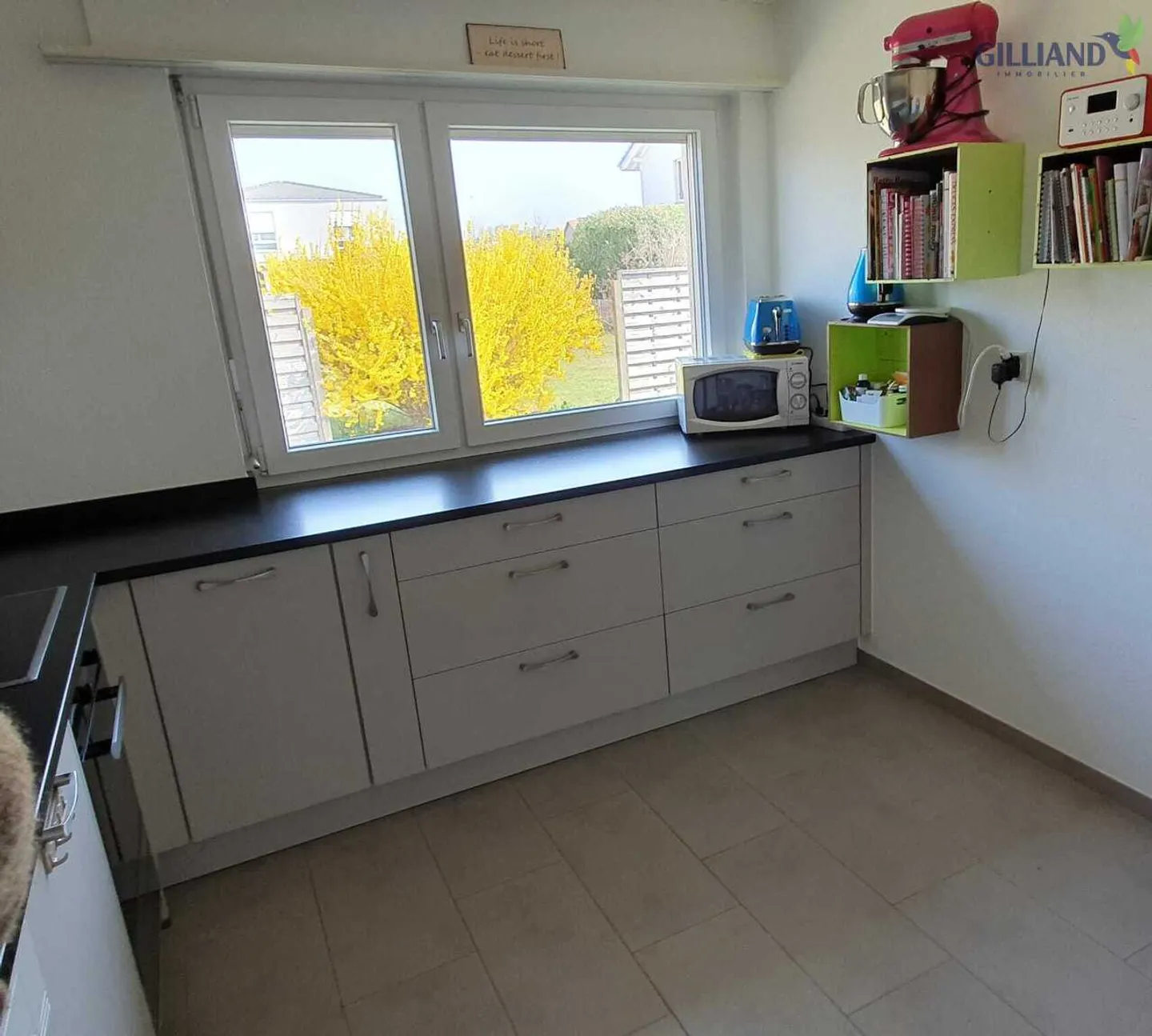 FOR RENT INDIVIDUAL VILLA WITH 5.5 ROOMS AND GARDEN IN PAYENNE - Photo 7 of 22
