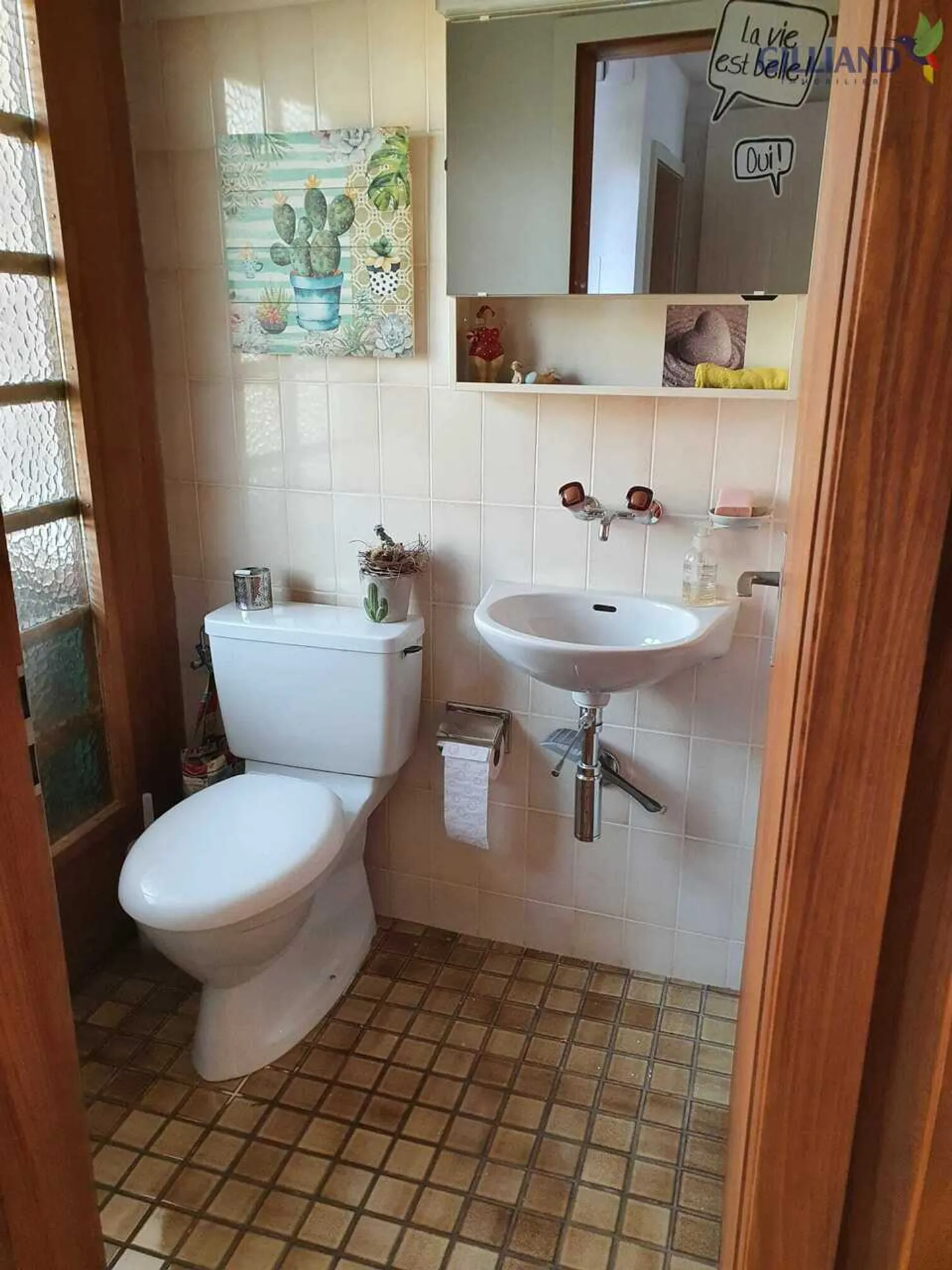 FOR RENT INDIVIDUAL VILLA WITH 5.5 ROOMS AND GARDEN IN PAYENNE - Photo 8 of 22