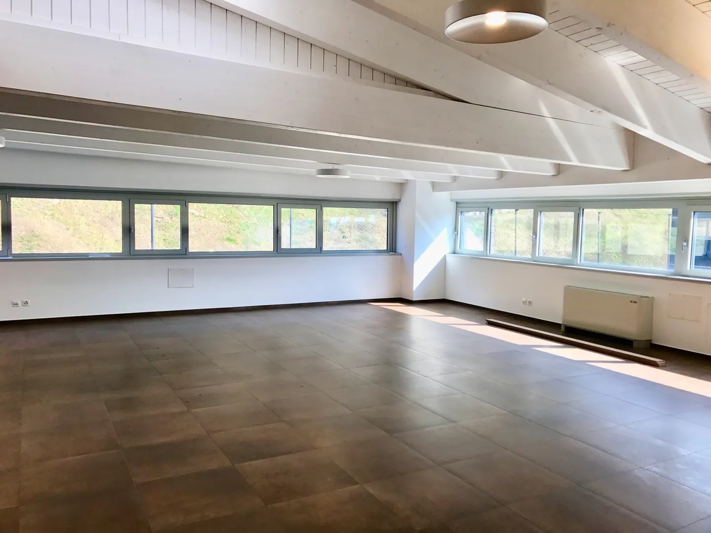 Commercial Space of 338 sqm with 3 Offices in Convenient Area in Castione - Photo 7 of 11