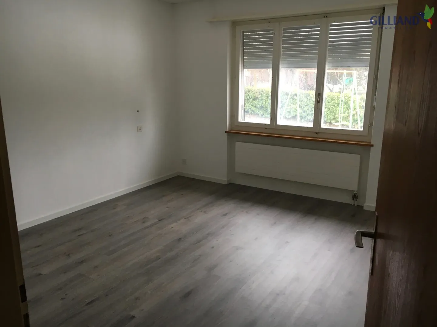 FOR RENT INDIVIDUAL VILLA WITH 5.5 ROOMS AND GARDEN IN PAYENNE - Photo 13 of 22