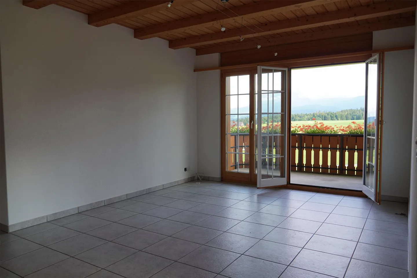 Ihr neues Zuhause: Grosszügige Dachwohnung mit Weitblick - Foto 7 von 8