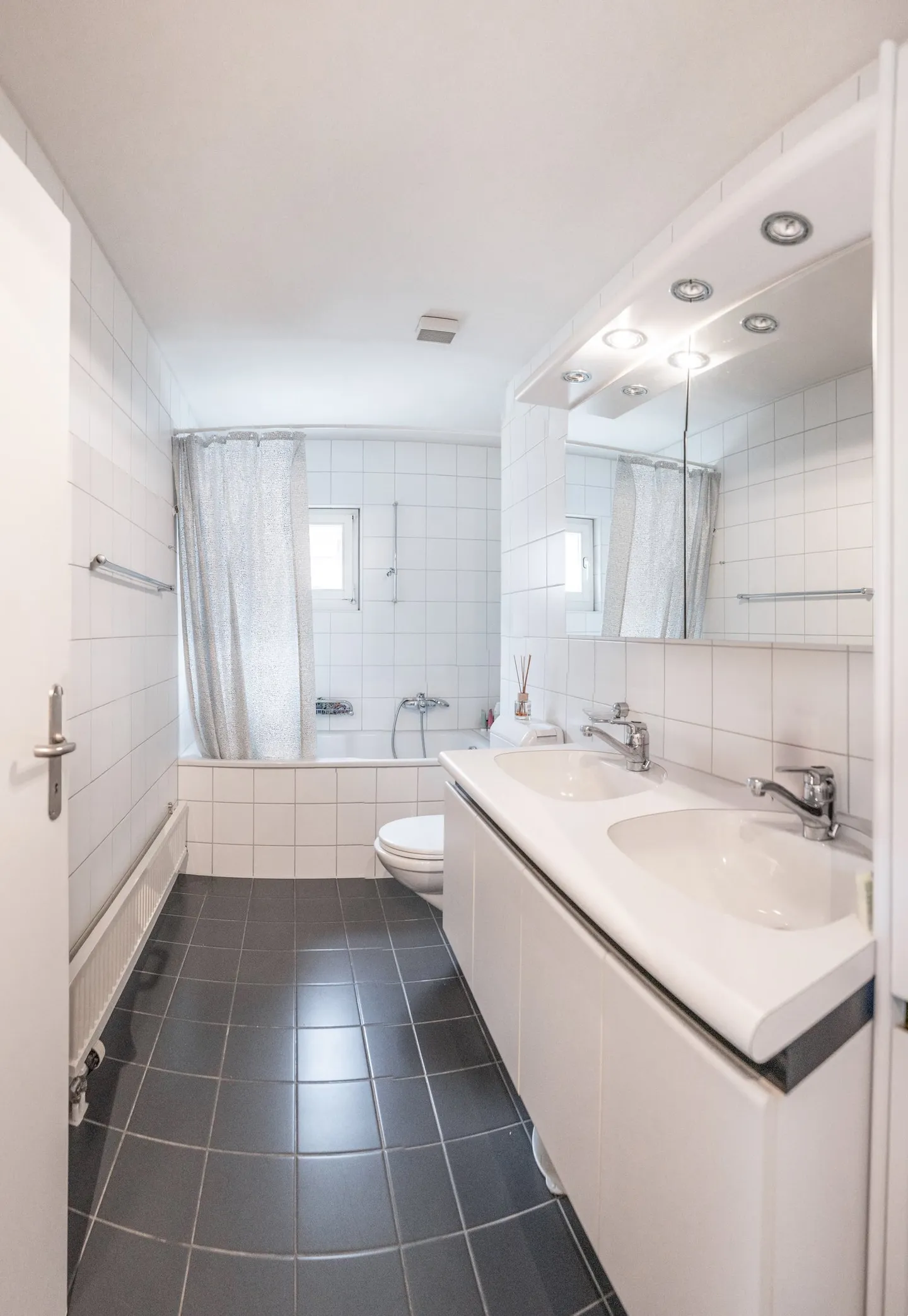 Ampio appartamento di 4,5 stanze con vista a Kirchlindach - Foto 19 di 23