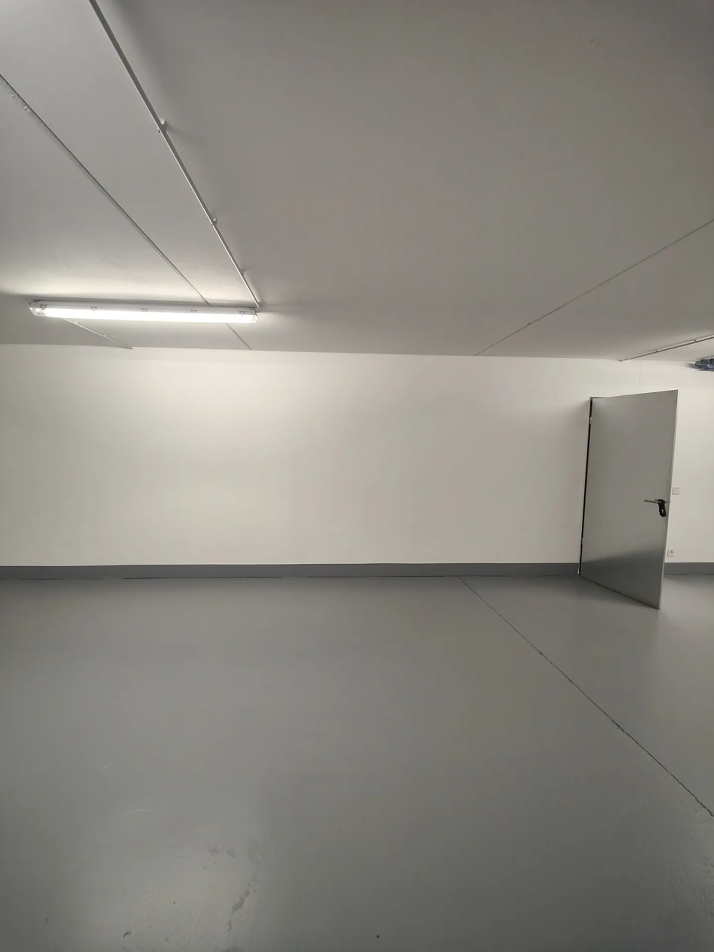 121m2 Salle de stockage Cologne - Colonia-Allee 13 - Photo 7 sur 13