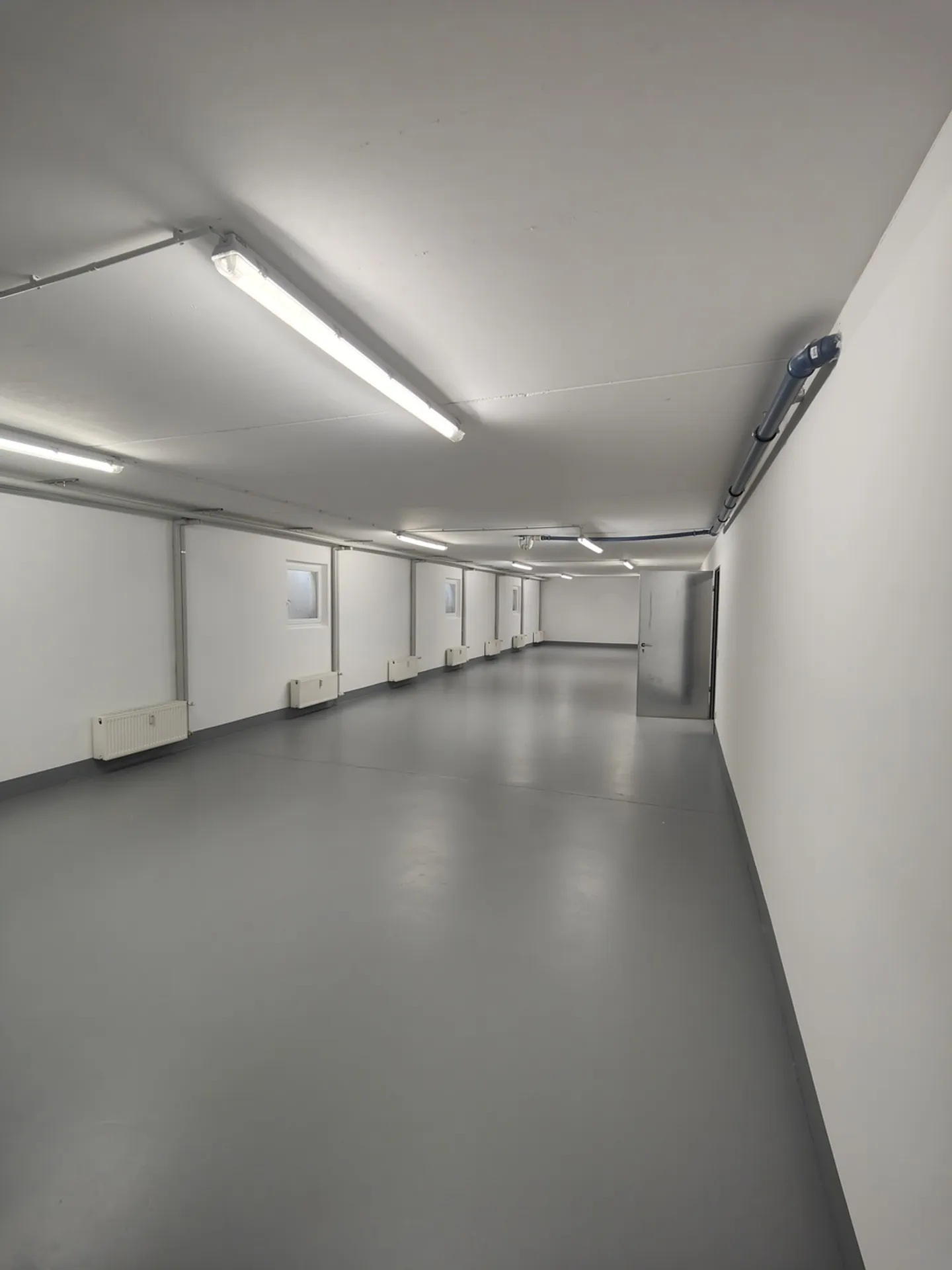 121m2 Salle de stockage Cologne - Colonia-Allee 13 - Photo 10 sur 13