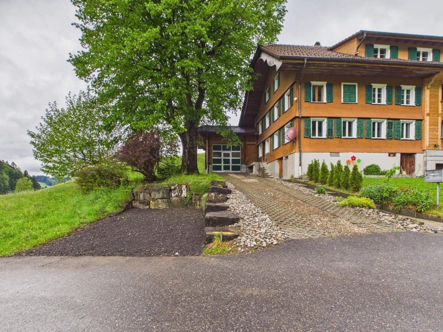 Charmantes Reihenhaus - Foto 1 von 13