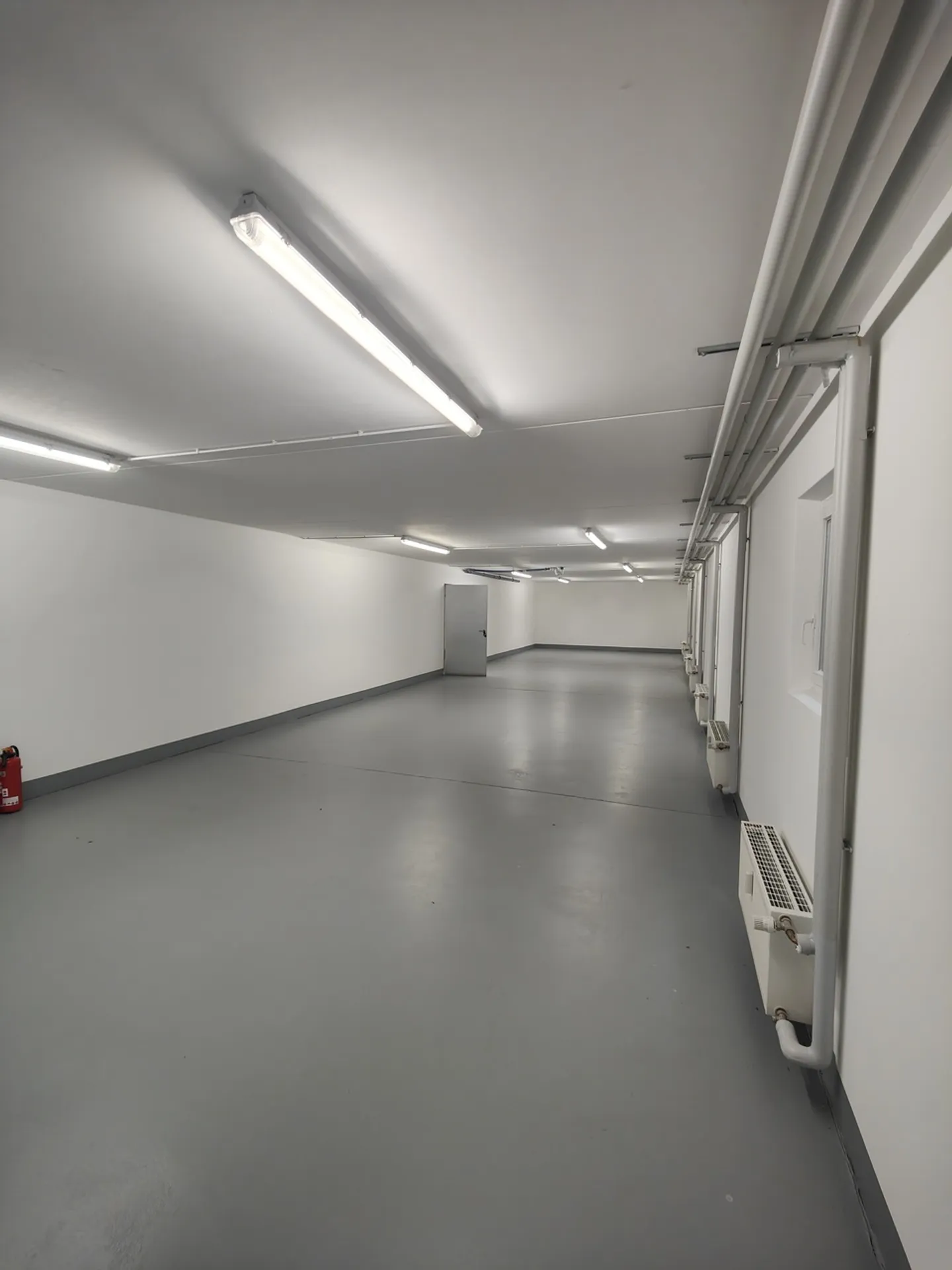 121m2 Salle de stockage Cologne - Colonia-Allee 13 - Photo 12 sur 13