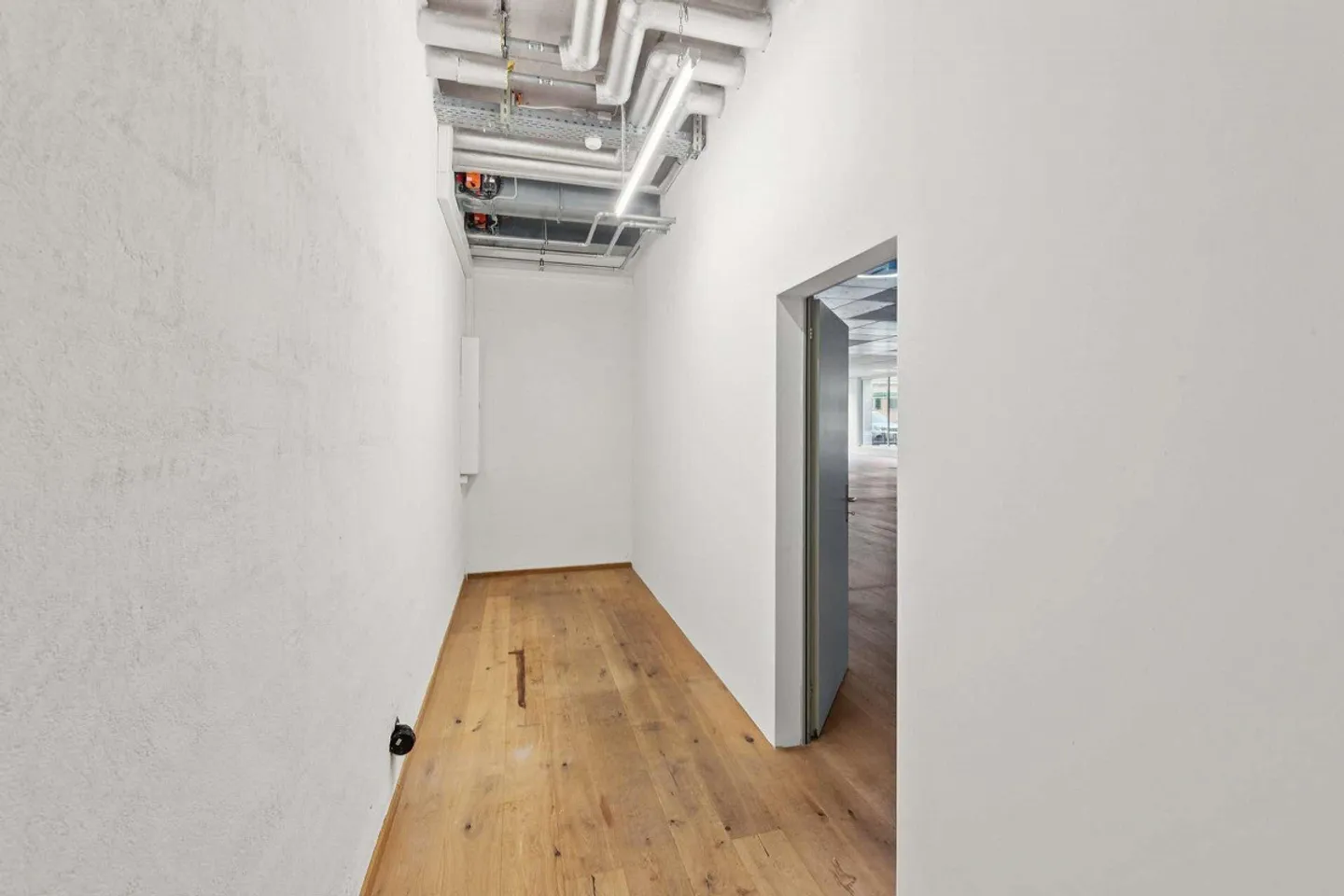 Espace commercial représentatif dans un emplacement fréquenté - Photo 7 sur 8