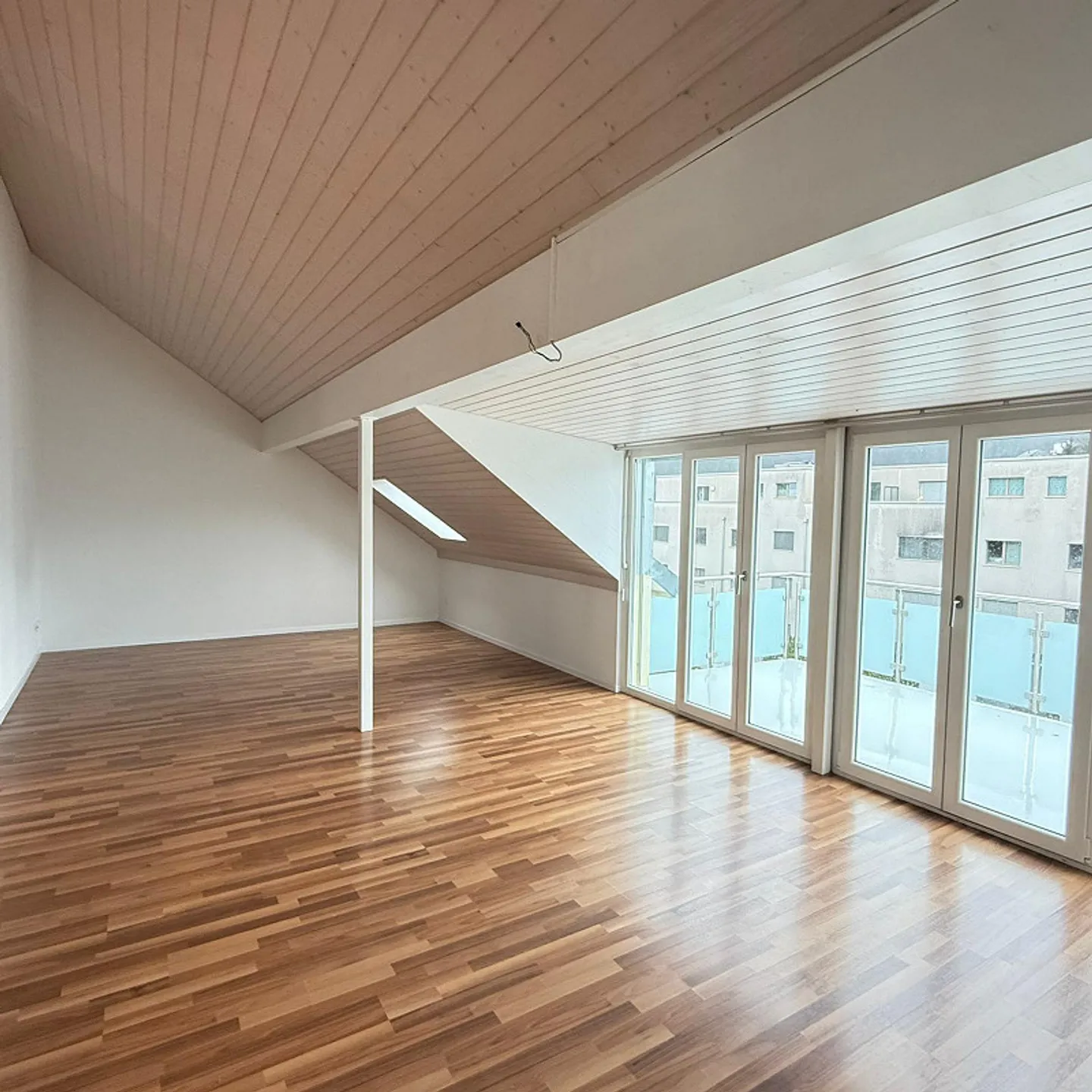 Moderne Attikawohnung mit Galerie - Mieten ohne Kaution! - Foto 7 von 13