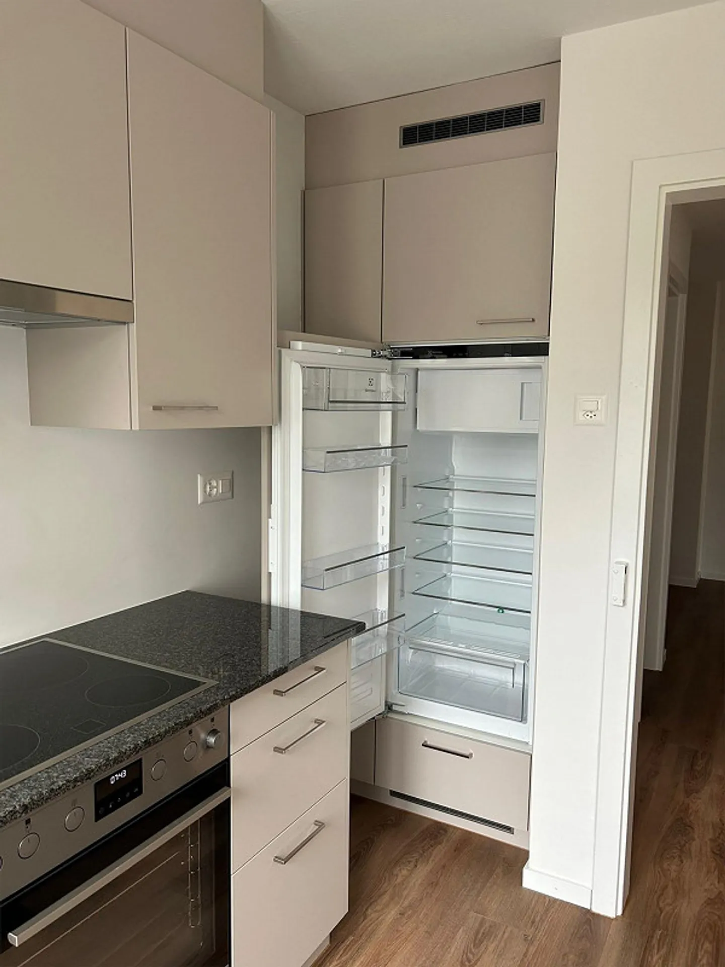 Appartement de ville 3.5 pièces au cœur de Glarus - fraîchement rénové - Photo 5 sur 6