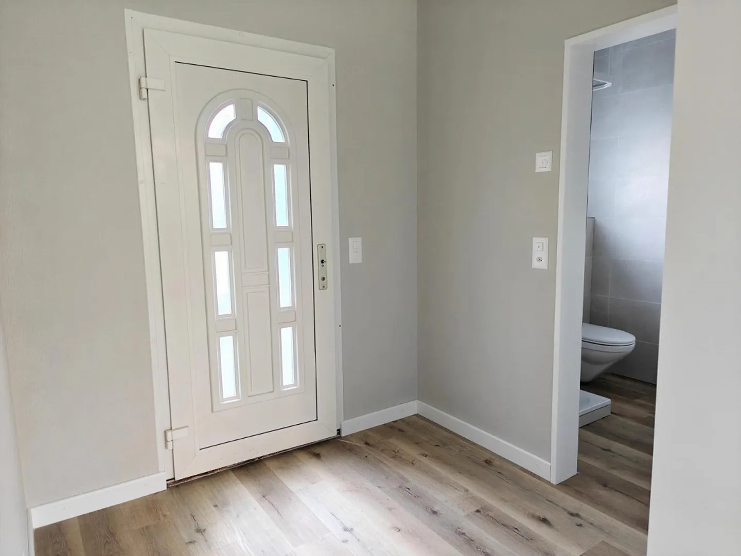 Appartamento 2 locali appena ristrutturato con accesso privato! - Foto 1 di 9