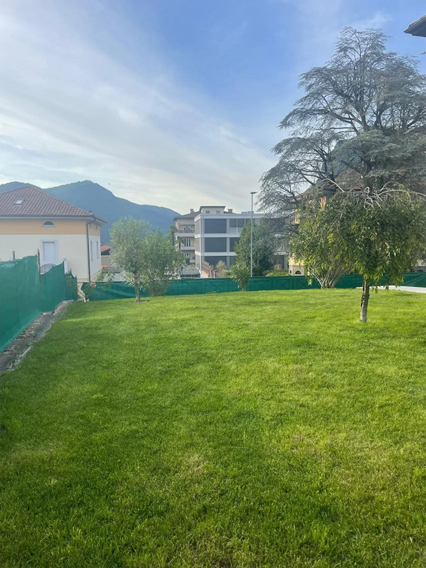 VILLA IM STIL IM ZENTRUM VON MENDRISIO, GARTEN, DOPPELGARAGE UND PARKPLÄTZE - Foto 19 von 28