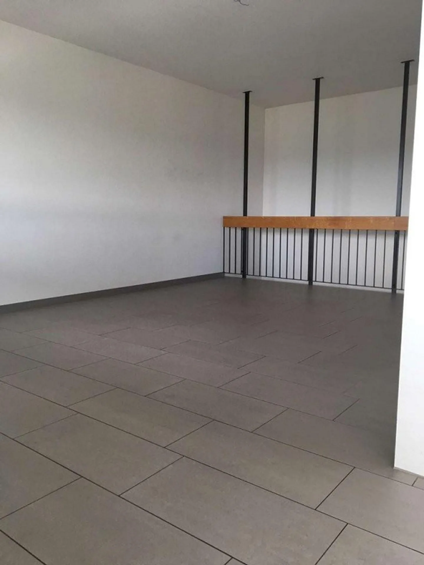 Modernes Apartment mit Stadtblick - Foto 4 von 11