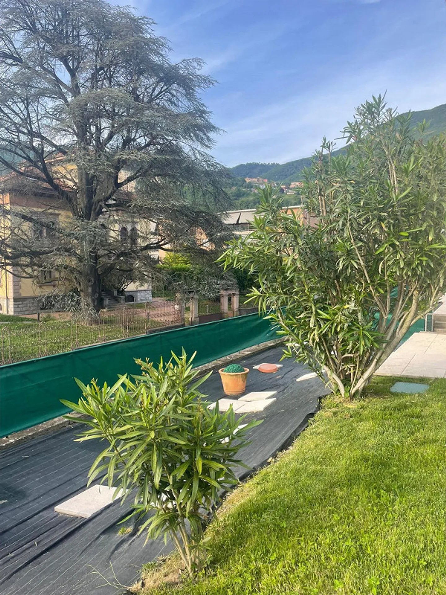 VILLA IM STIL IM ZENTRUM VON MENDRISIO, GARTEN, DOPPELGARAGE UND PARKPLÄTZE - Foto 23 von 28