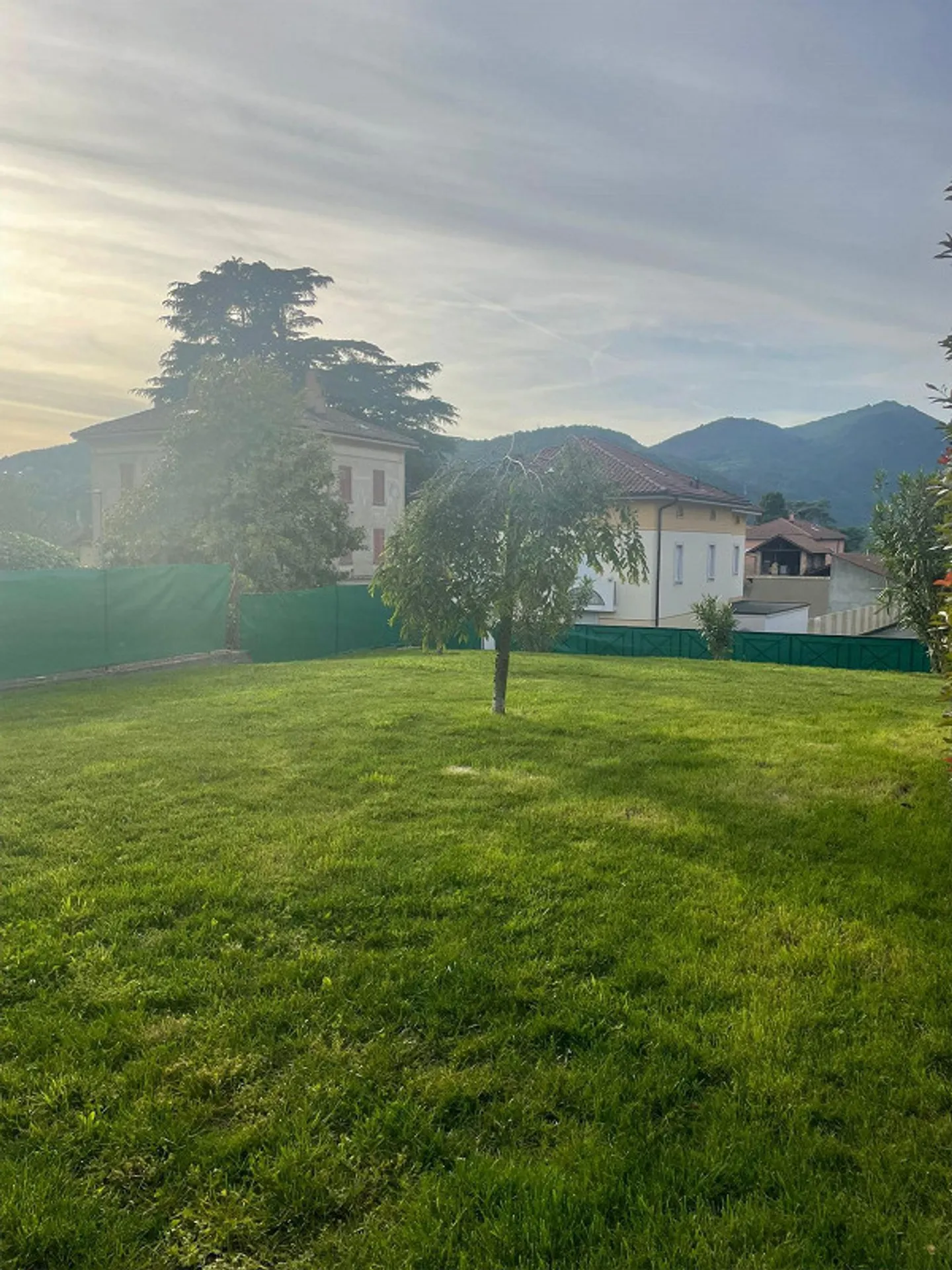 VILLA IM STIL IM ZENTRUM VON MENDRISIO, GARTEN, DOPPELGARAGE UND PARKPLÄTZE - Foto 25 von 28