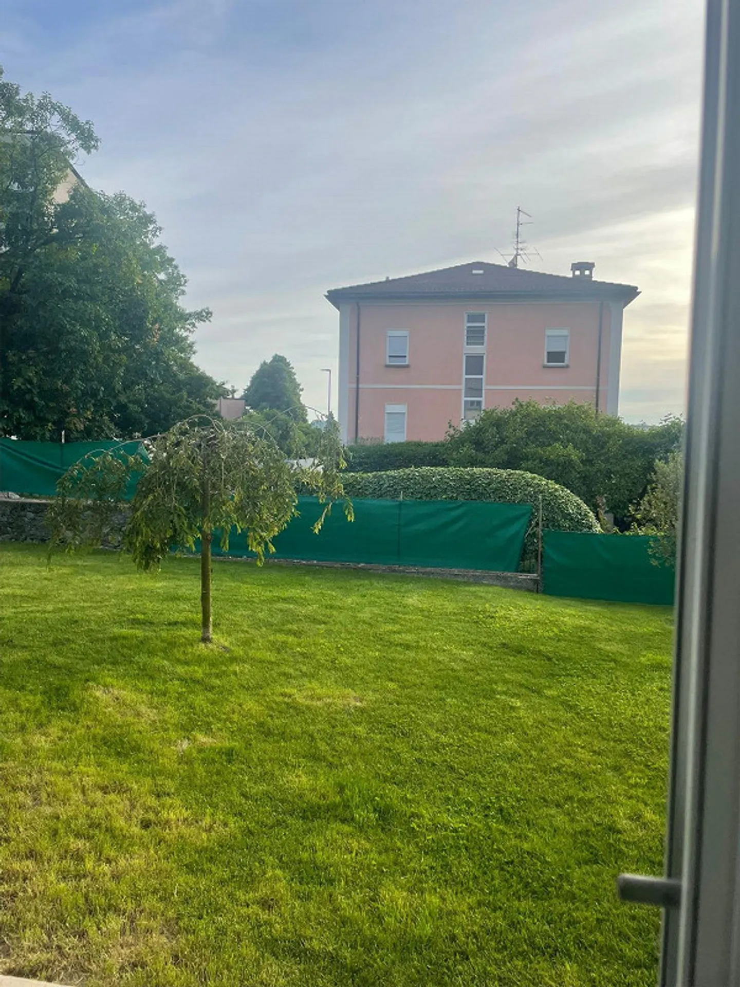 VILLA IM STIL IM ZENTRUM VON MENDRISIO, GARTEN, DOPPELGARAGE UND PARKPLÄTZE - Foto 28 von 28