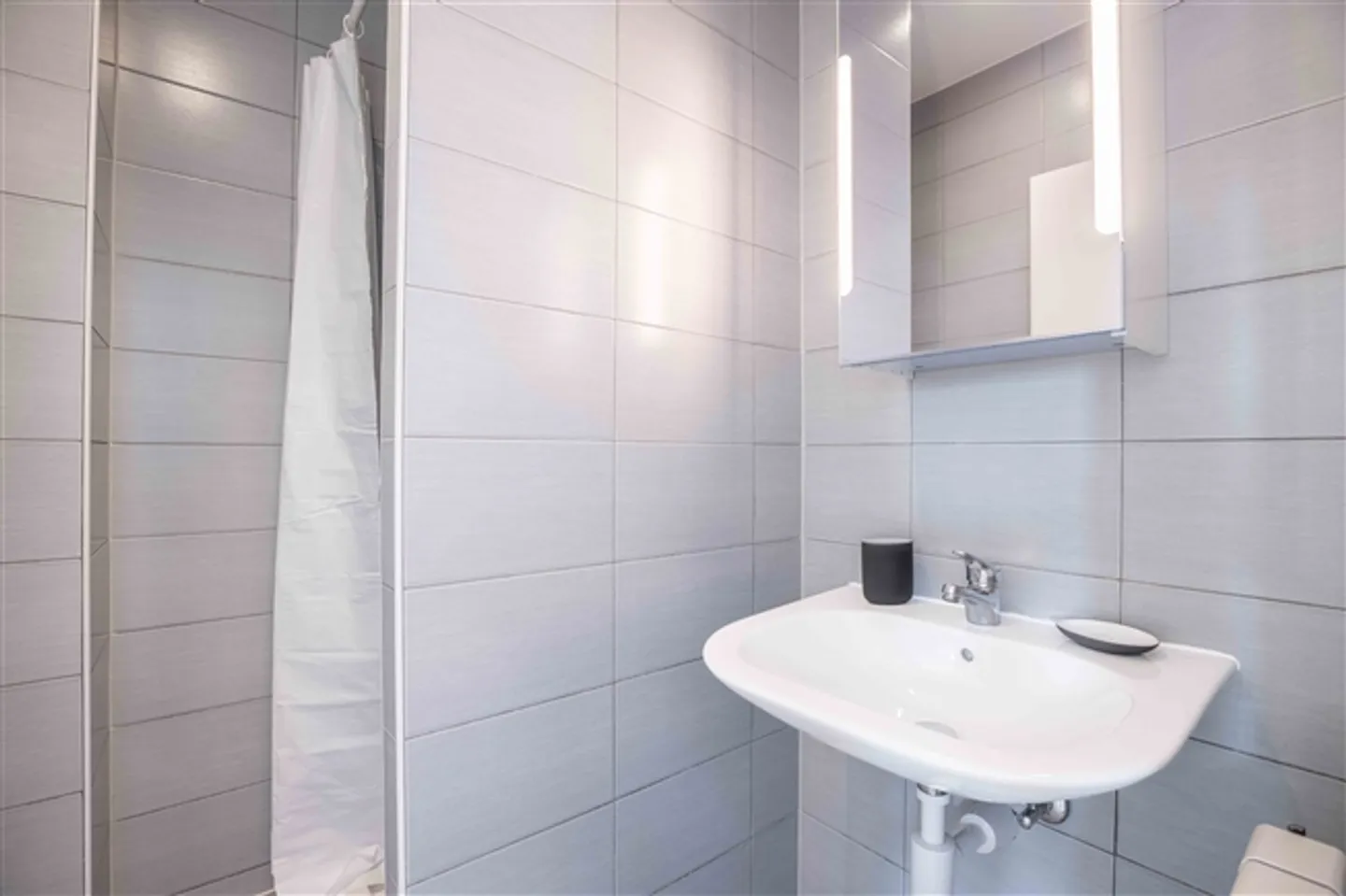 ✨ Studio meublé et rénové à louer – Rue Saint-Laurent 33/35, Lausanne ✨ - Photo 4 sur 4