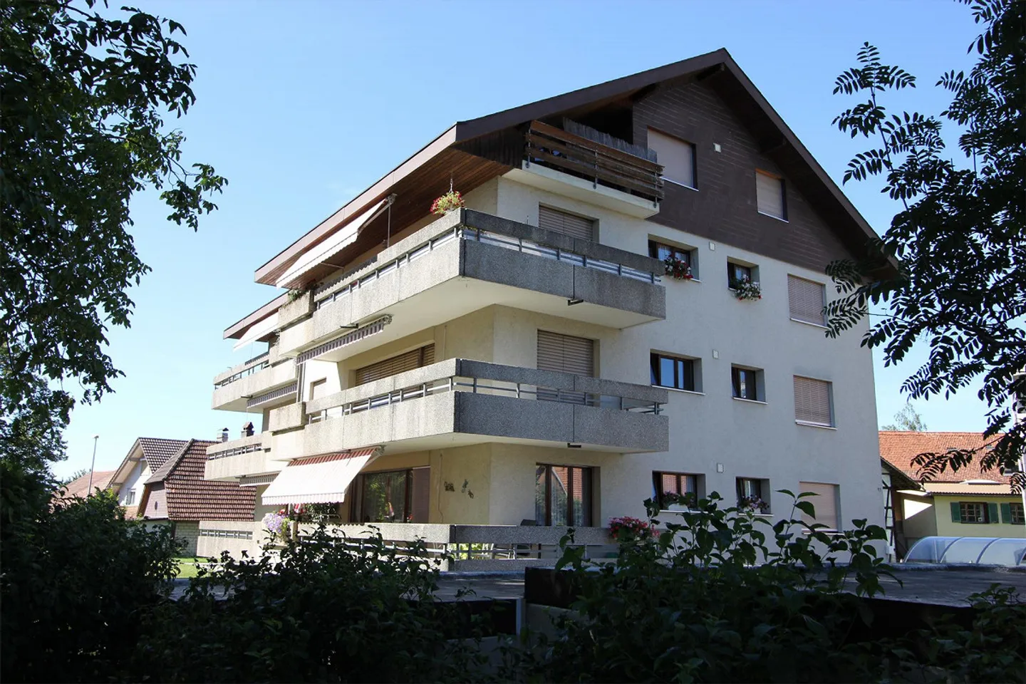 Charmante Dachwohnung in Koppigen - Foto 1 von 5