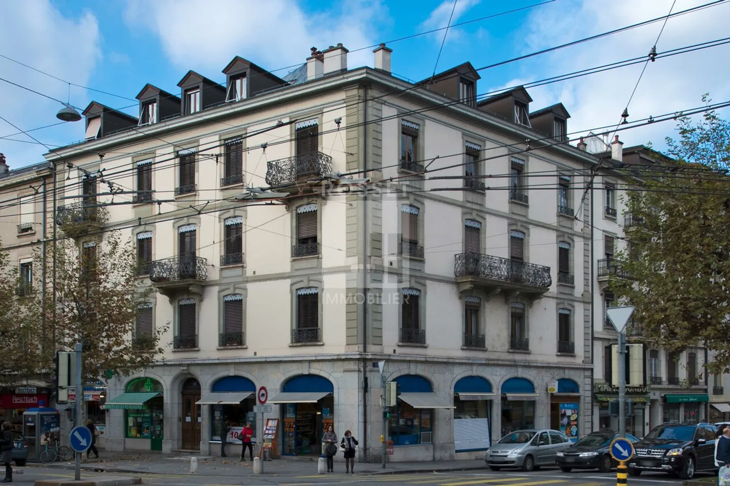 Arcade of approx. 90 m² on the ground floor - Photo 1 of 4