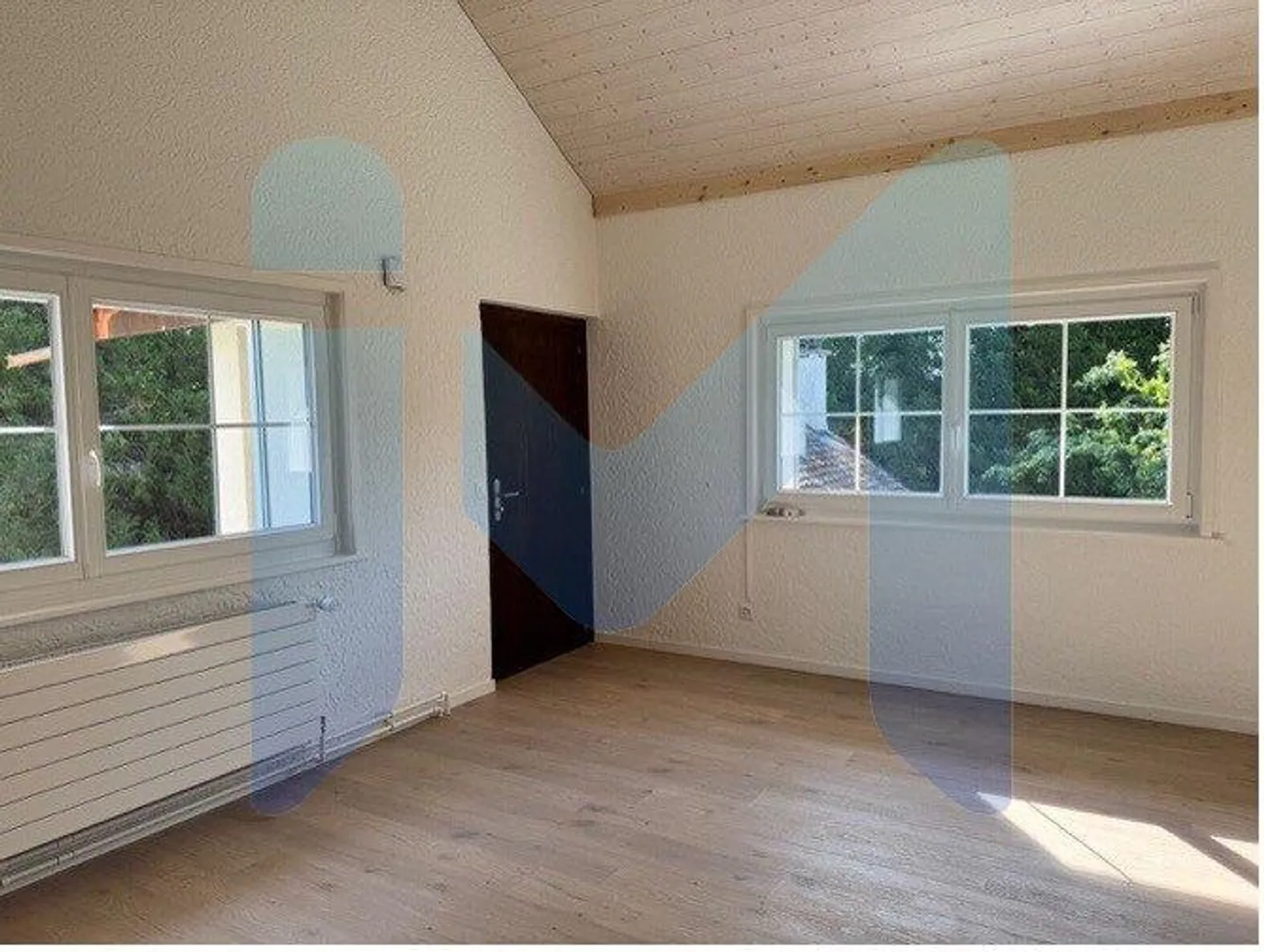 Wunderschöner 3,5-Zimmer-Duplex, 2025 renoviert, im Herzen der Natur - Foto 3 von 13
