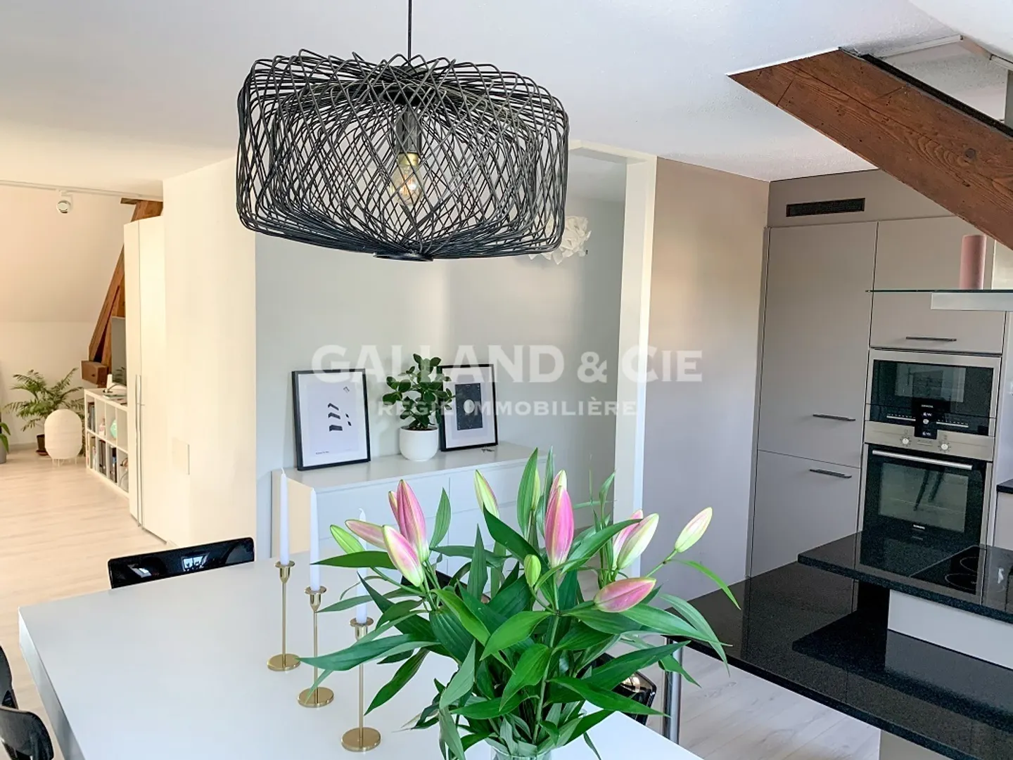Apartment for rent - Photo 1 of 9