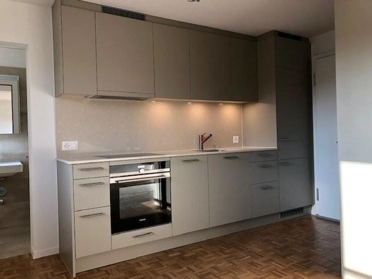 Moderne Attika-Wohnung an zentraler Lage in Solothurn - Photo 3 of 6