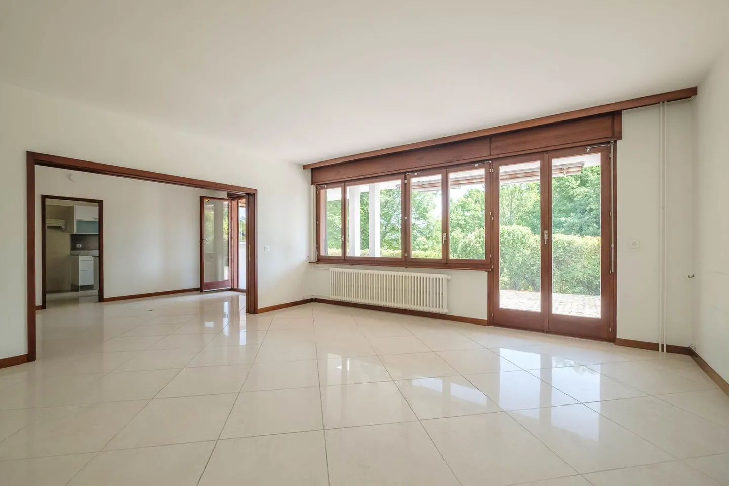 Schöne Villa mit großen Räumen und baumgesäumtem Garten - Lancy - Foto 4 von 9