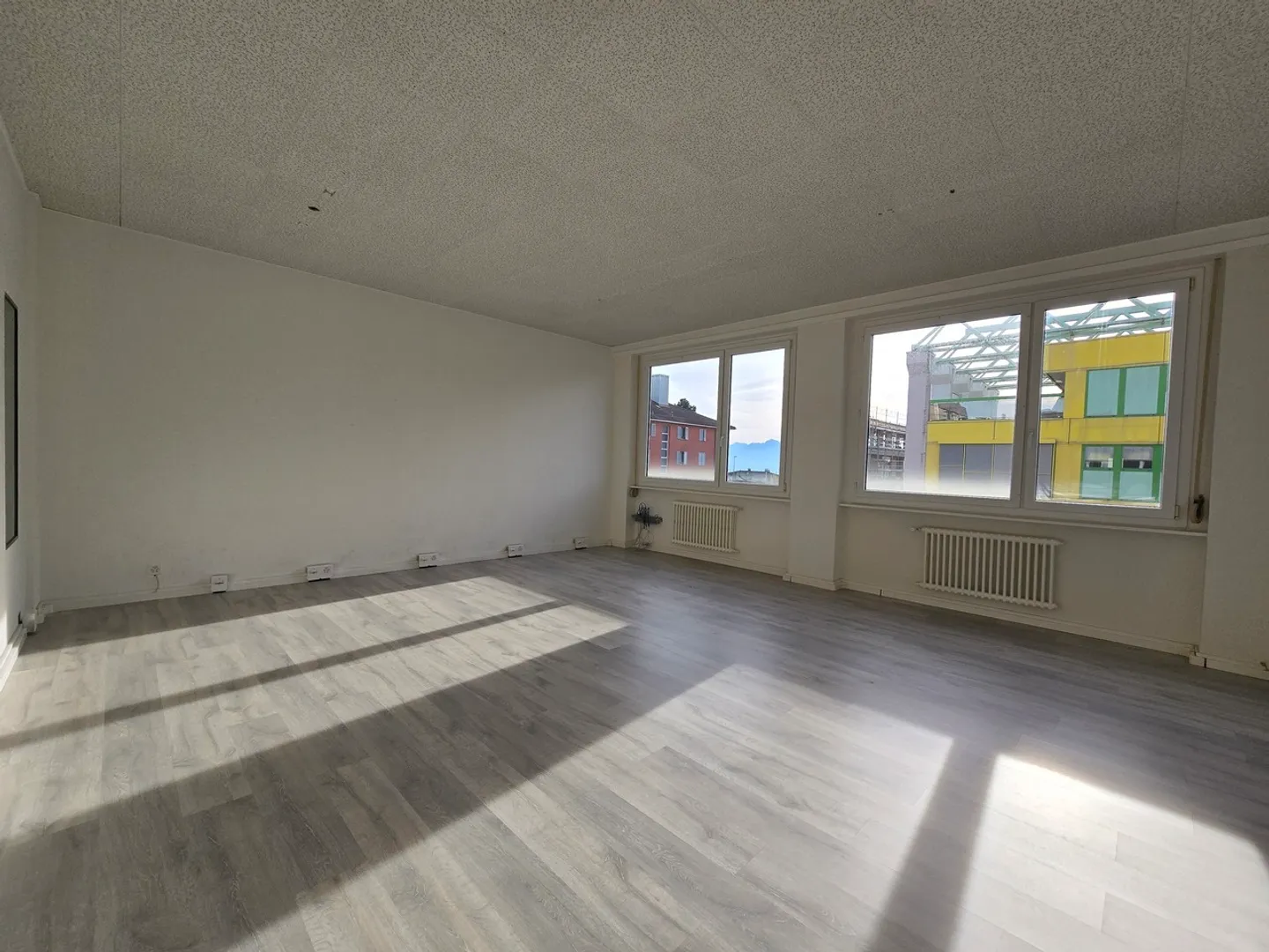 Surface commerciale/bureau de 36 m² à louer - 2e étage - Photo 4 sur 6