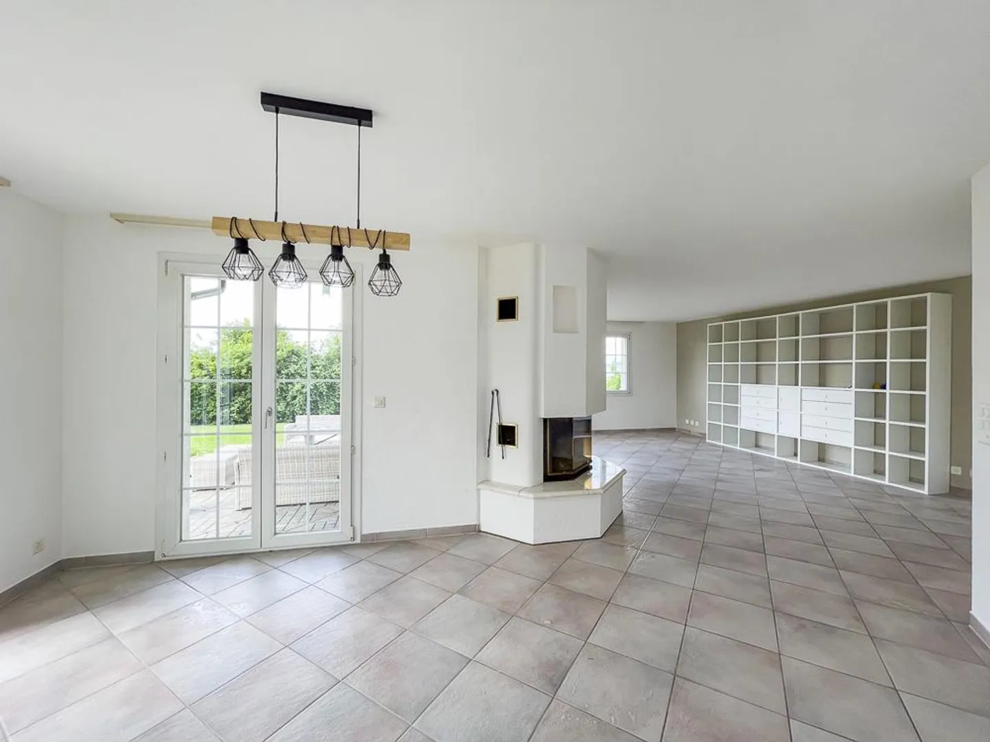 Villa con studio arredato in subaffitto? Ideale per reddito aggiuntivo - Foto 6 di 13