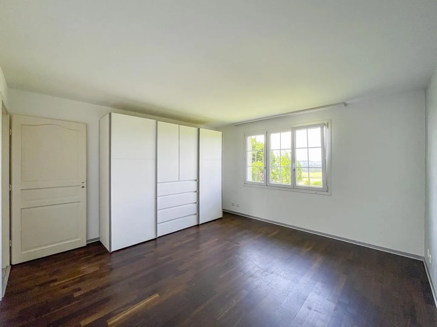 Villa con studio arredato in subaffitto? Ideale per reddito aggiuntivo - Foto 10 di 13