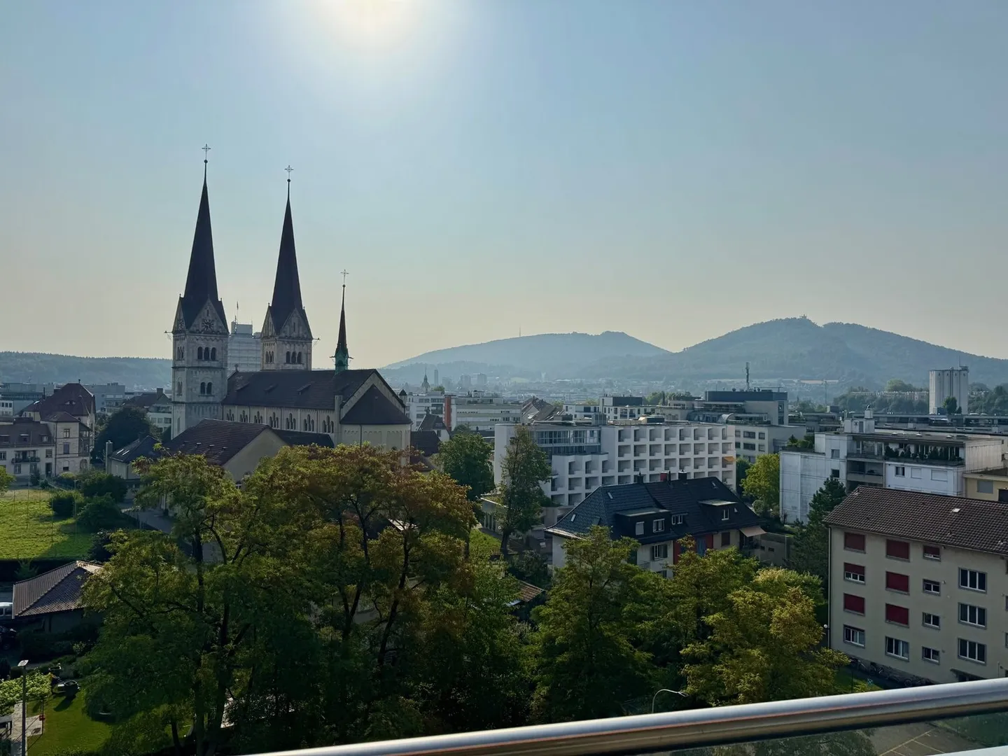 Unique in Olten: 5.5-room penthouse apartment with separate 2-room apartment & 250 m² terrace - Photo 11 of 19