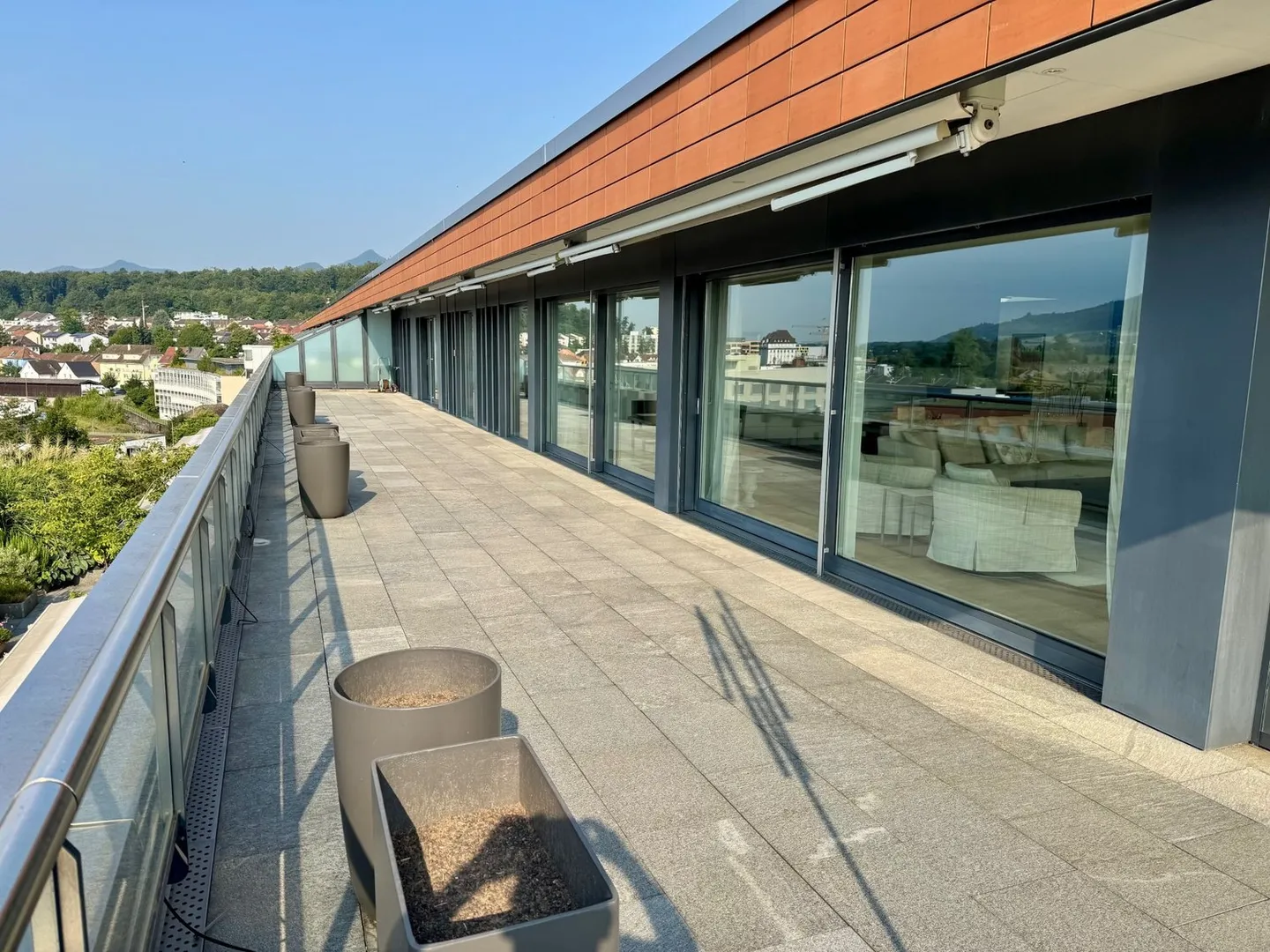Unique in Olten: 5.5-room penthouse apartment with separate 2-room apartment & 250 m² terrace - Photo 12 of 19