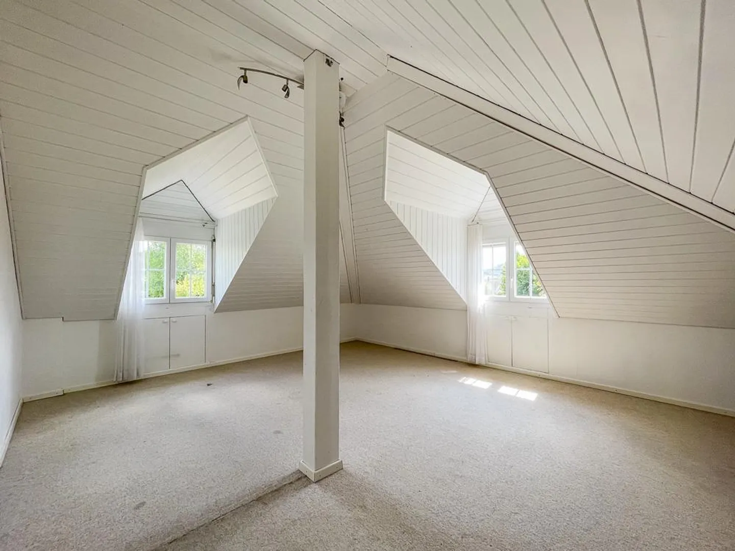 Villa con studio arredato in subaffitto? Ideale per reddito aggiuntivo - Foto 12 di 13