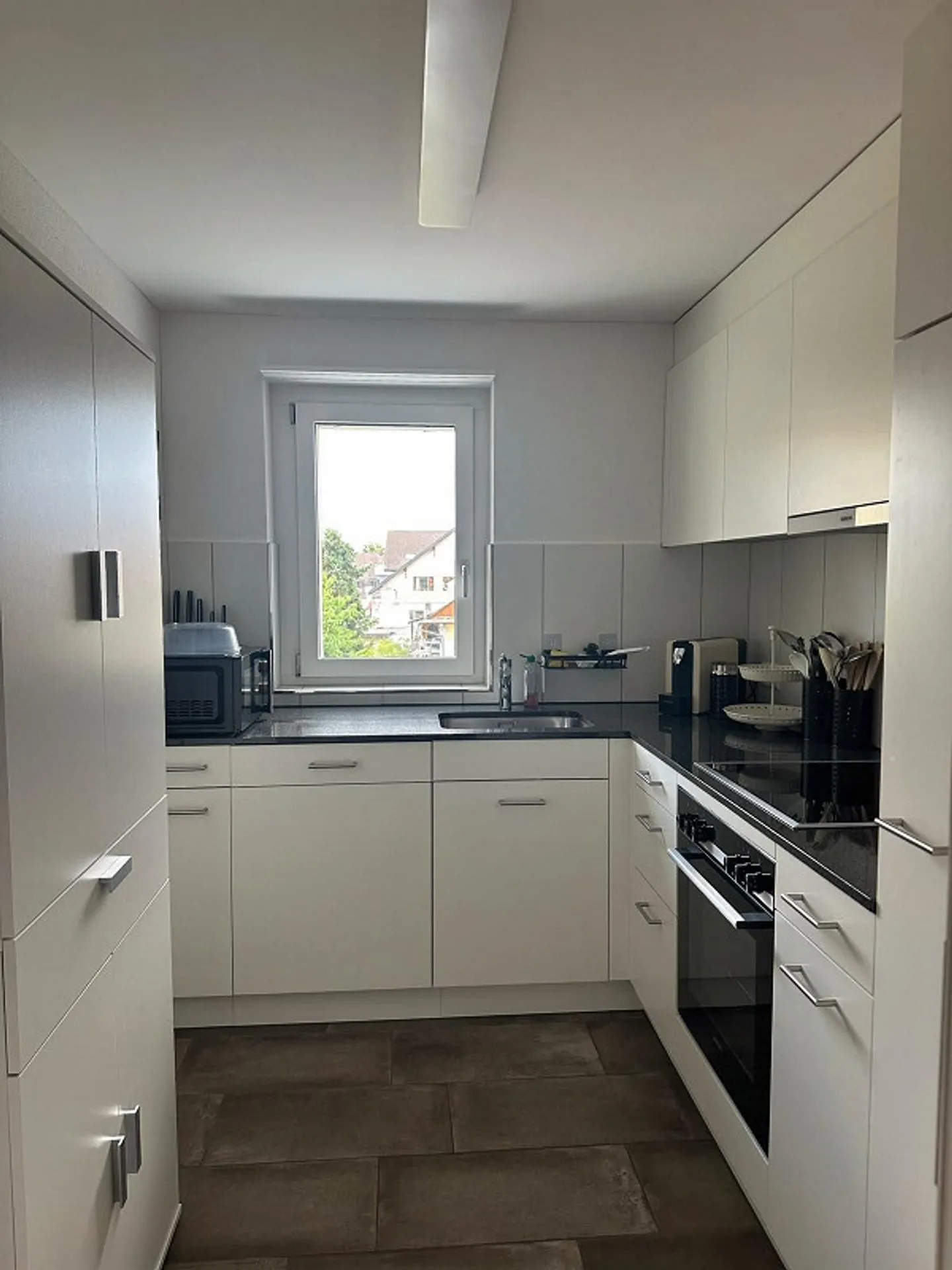 Bright modern 3-room apartment with balcony in Reiden - Photo 2 of 8