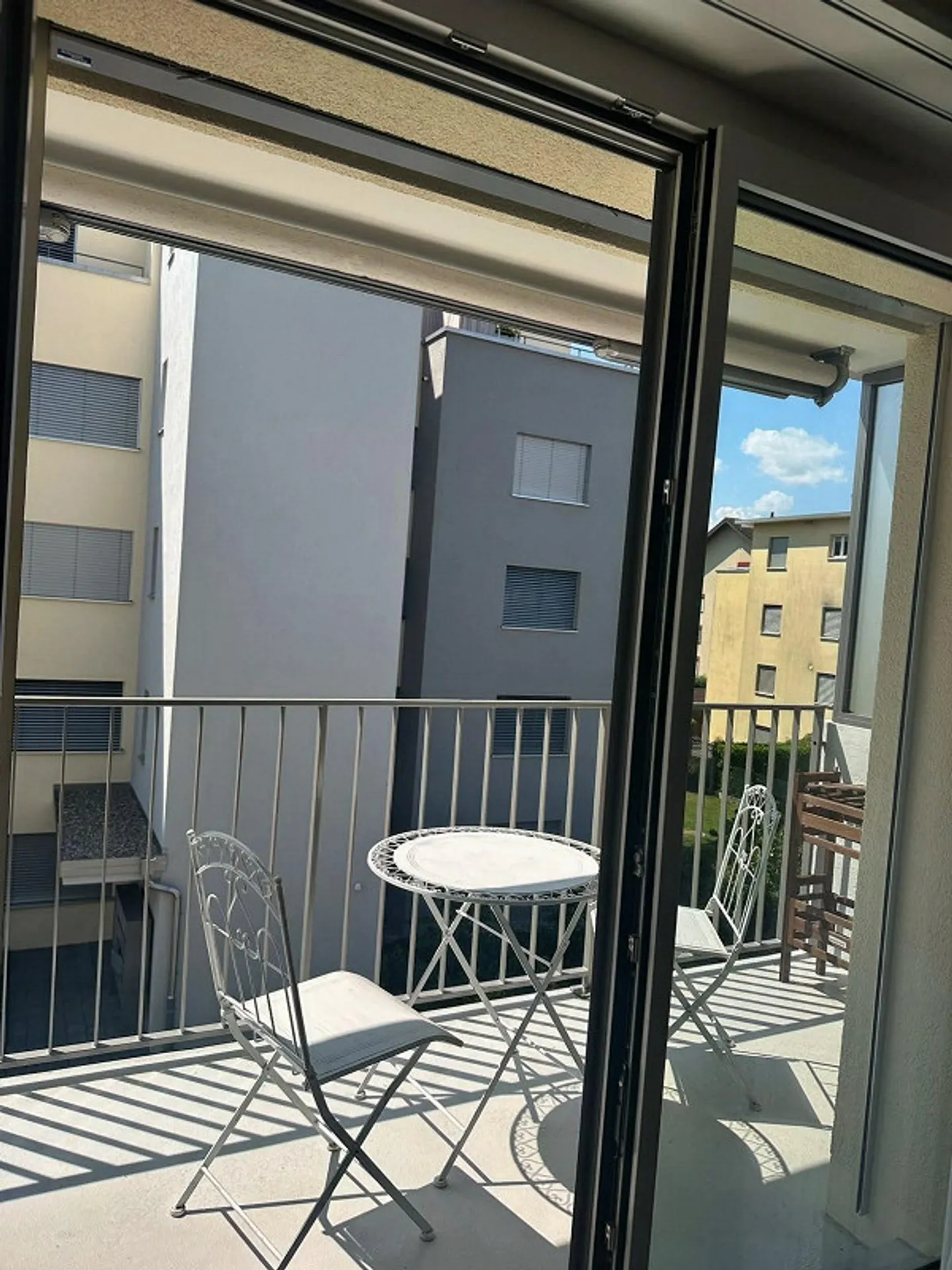 Bright modern 3-room apartment with balcony in Reiden - Photo 5 of 8