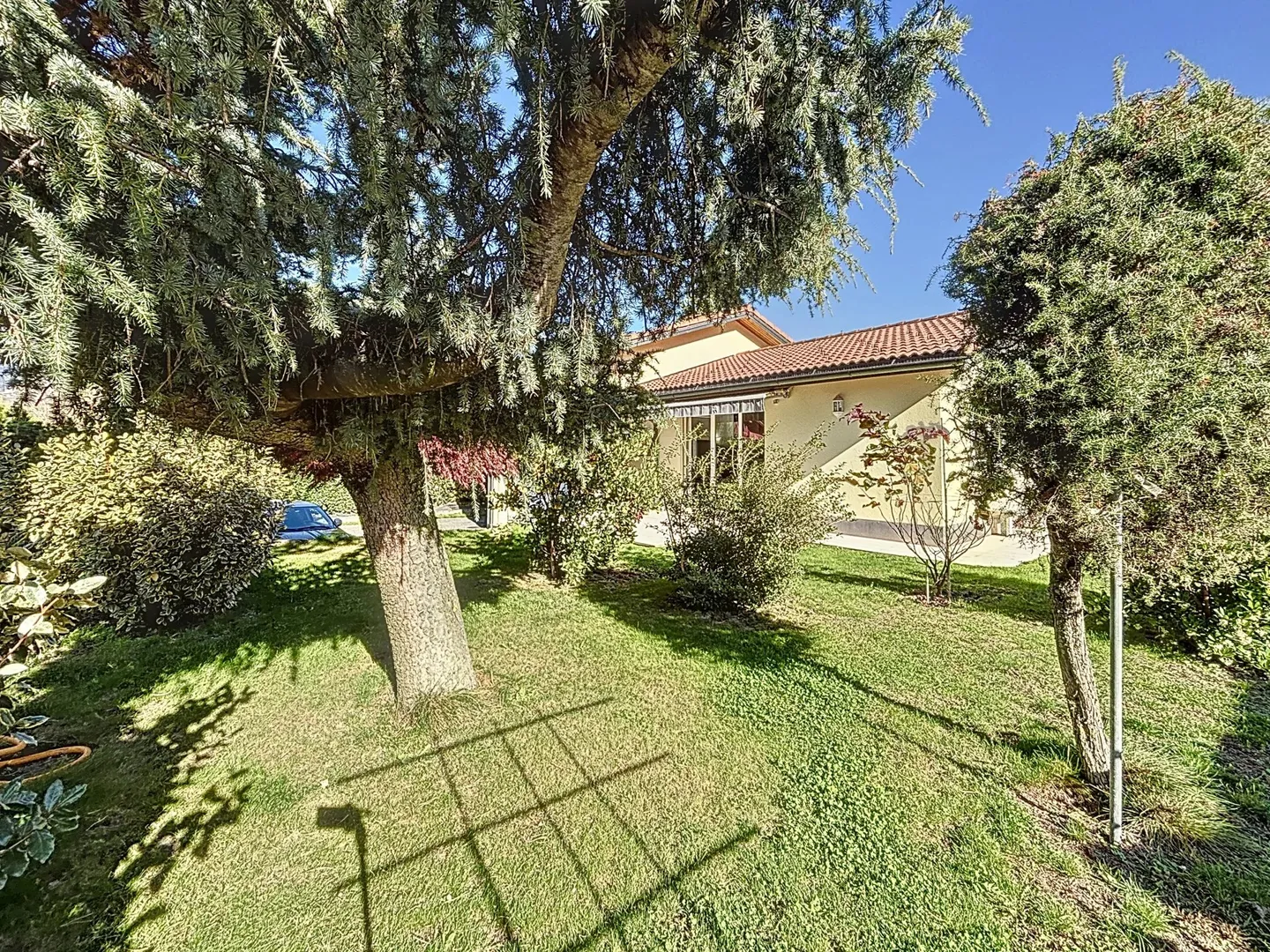 Villa familiale rénovée à Sion - Photo 1 sur 15