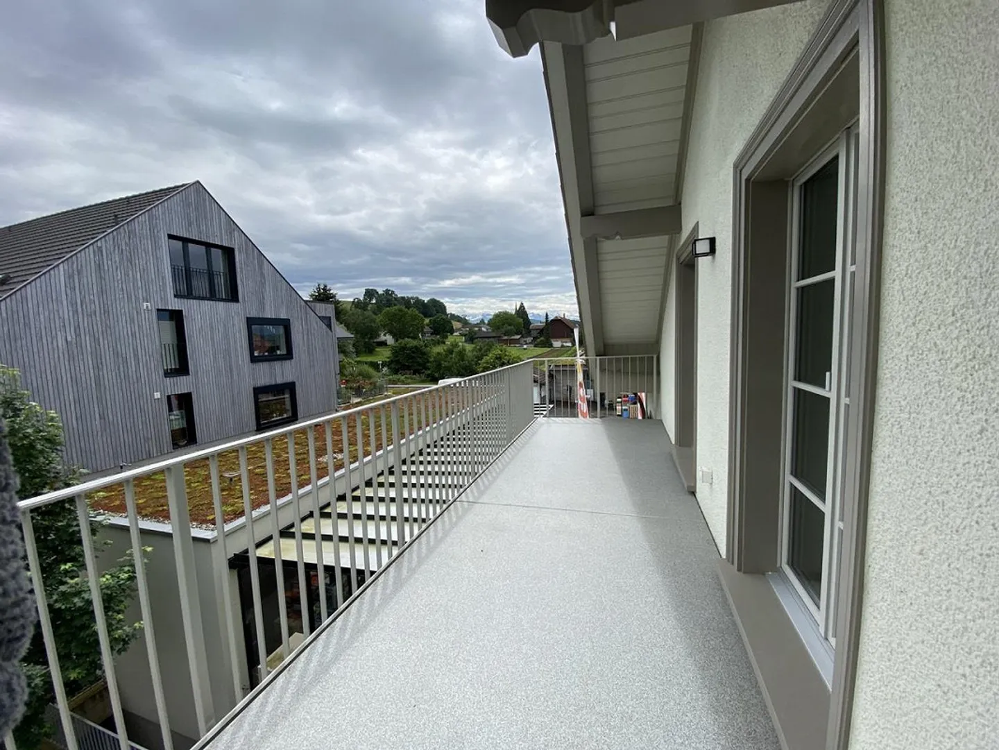 Cozy 3.5 Room Attic Apartment in the Center of Wichtrach - Photo 9 of 9