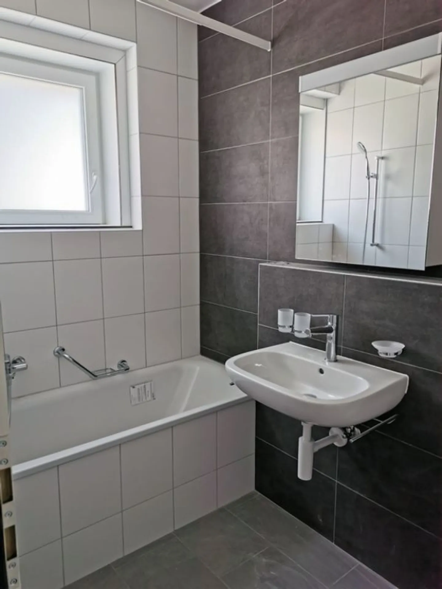 3,5-Zimmer-Wohnung in der Nähe des Sees und aller Annehmlichkeiten! - Foto 4 von 12