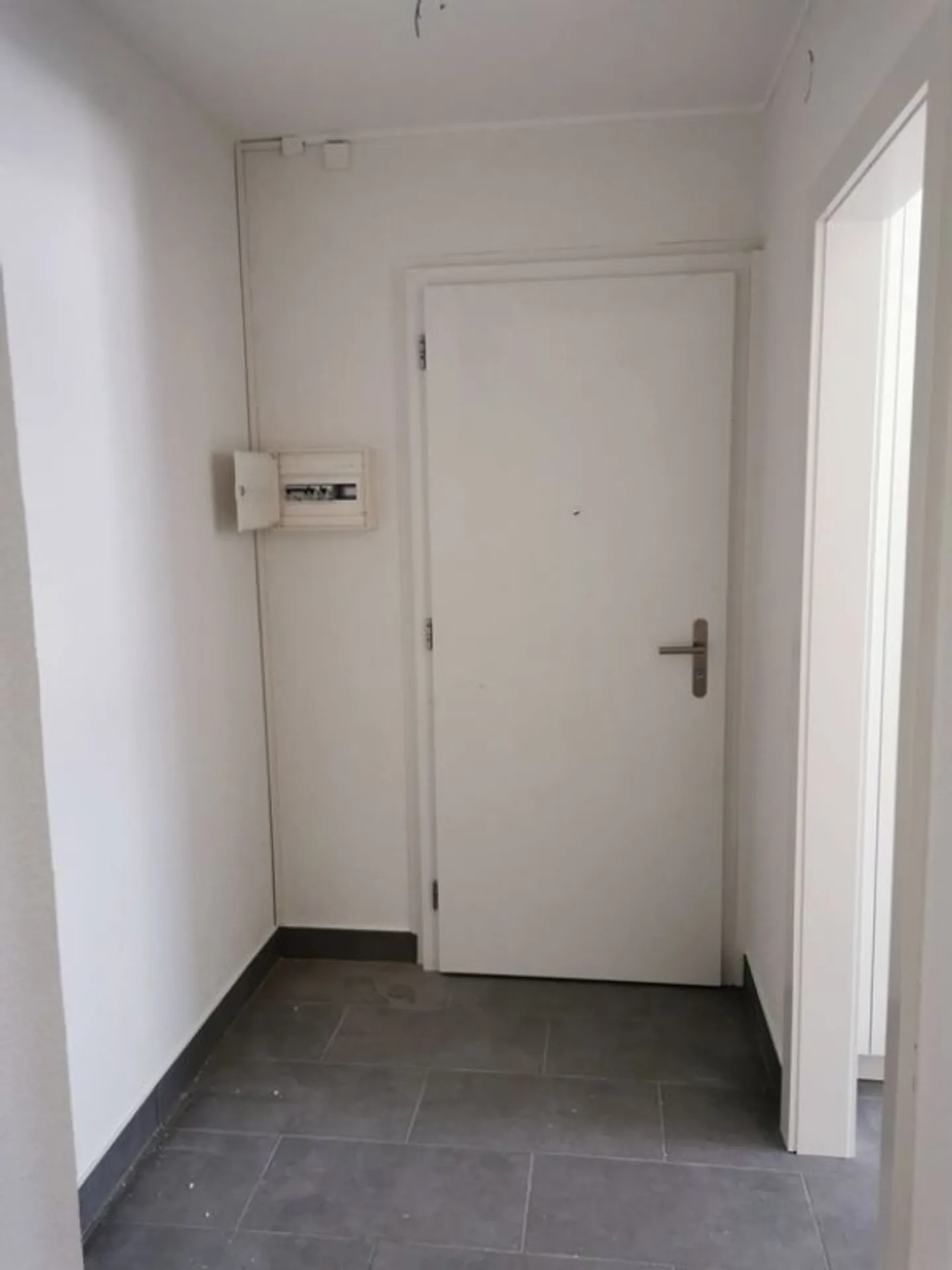 3,5-Zimmer-Wohnung in der Nähe des Sees und aller Annehmlichkeiten! - Foto 10 von 12