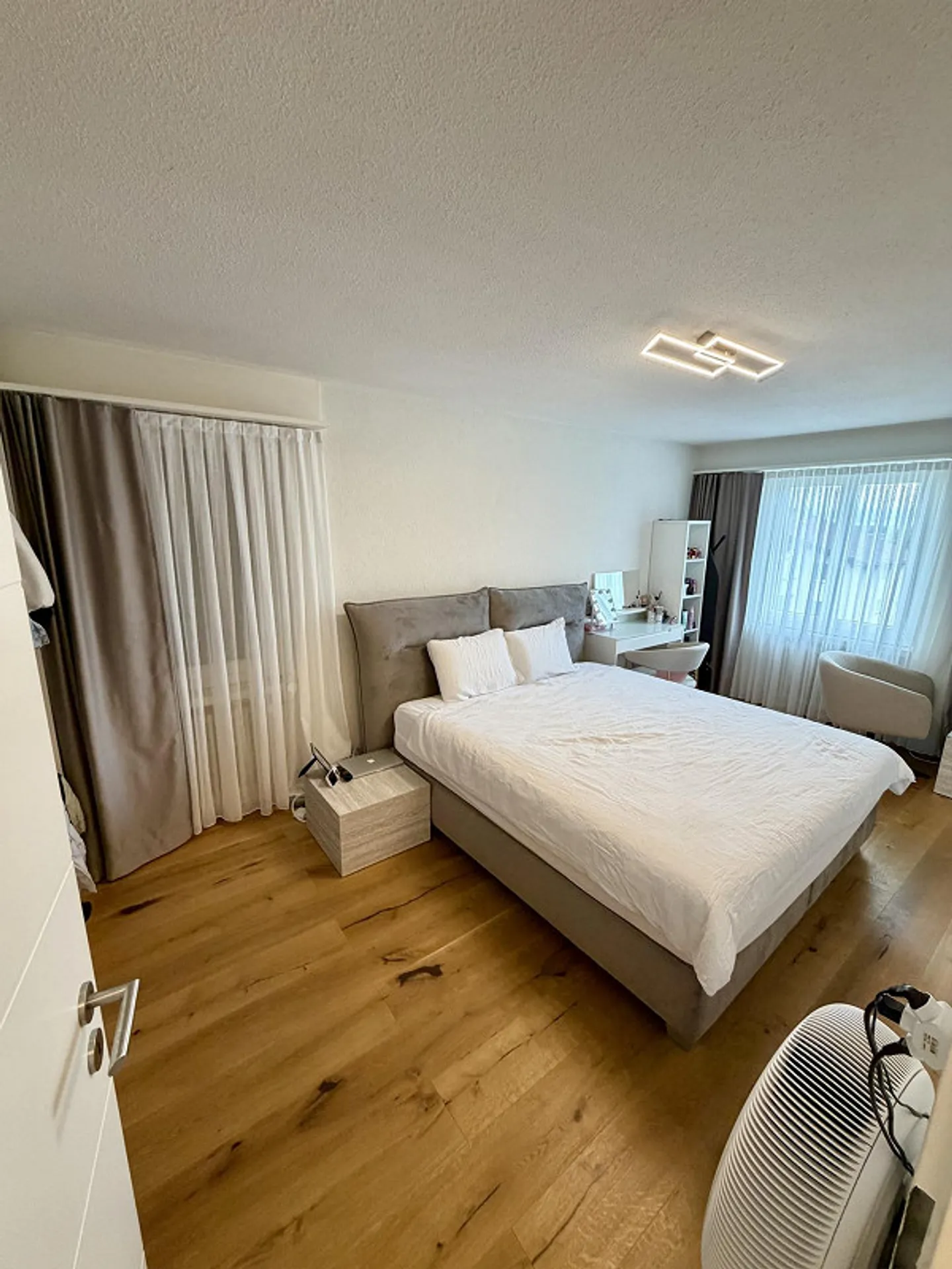 Stylishly renovated 3.5-room apartment with whirlpool bathtub - Photo 11 of 14